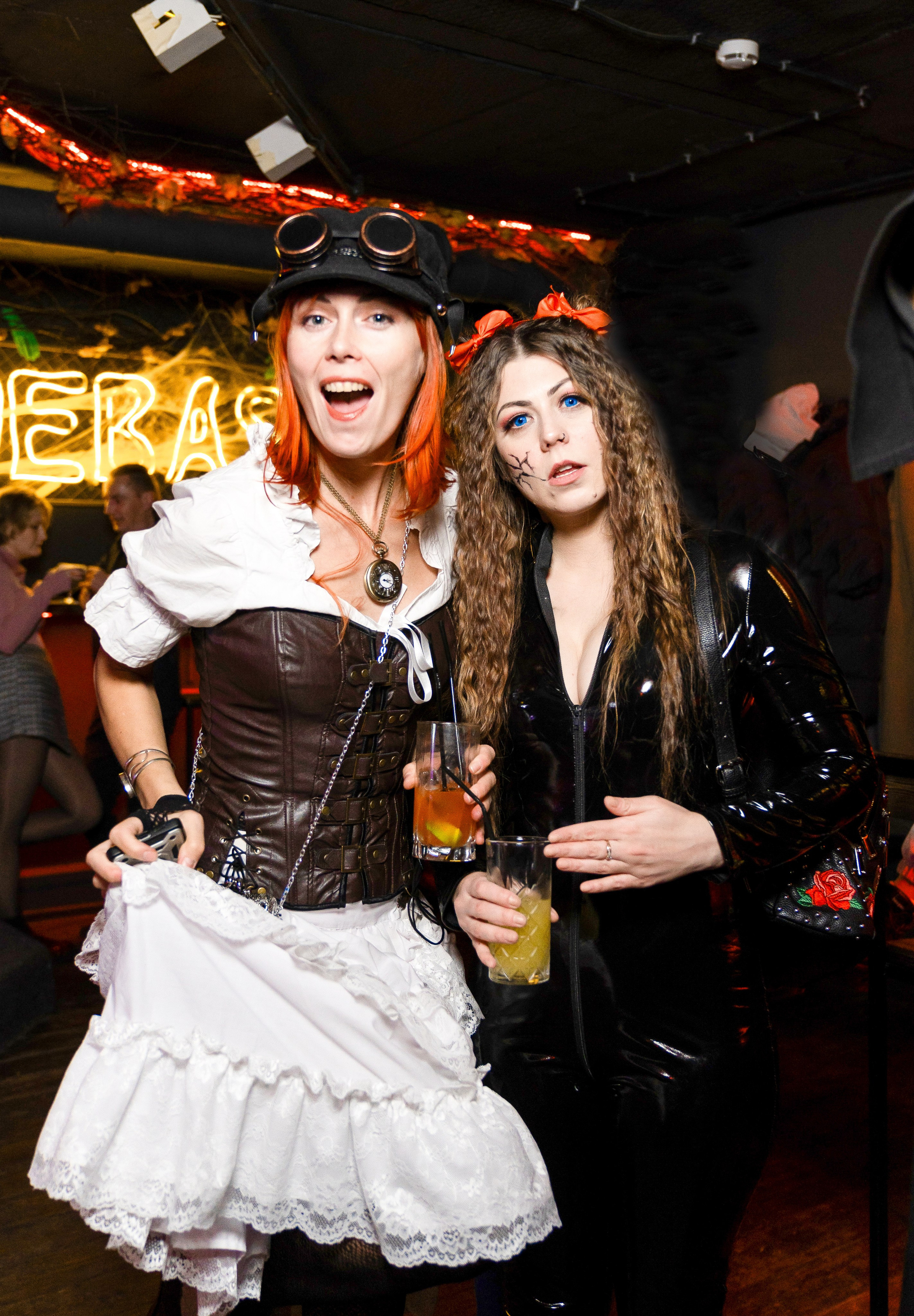 Хэллоуин, хэллоуин в баре Дебошир, хэллоуин в Санкт-Петербурге бар Дебошир, helloween в баре Дебошир Санкт-Петербург, мероприятия и праздники в Санкт-Петербурге