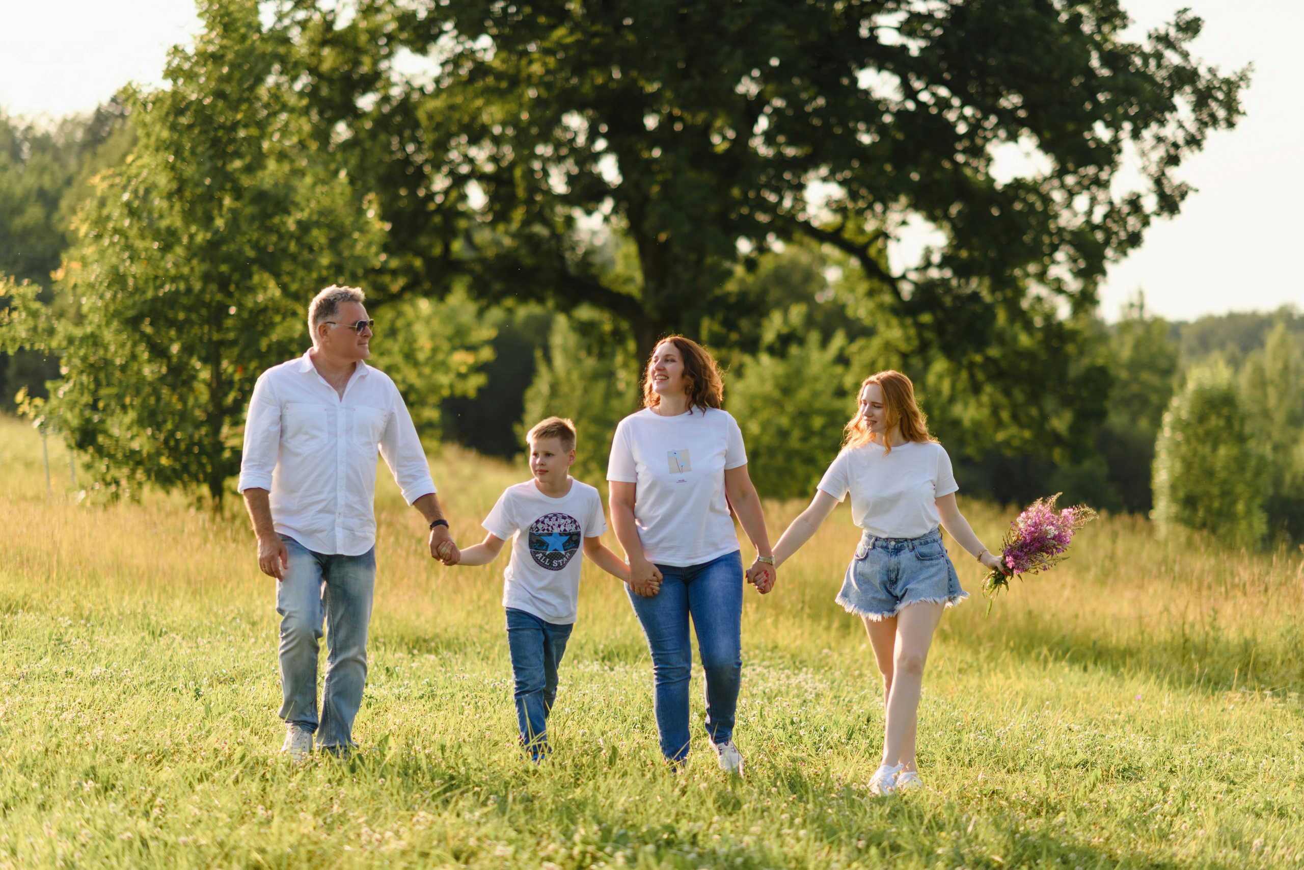 Семейная Фотосессия на природе. Свадебный и семейный фотограф в Санкт-Петербурге Олеся Еремеева