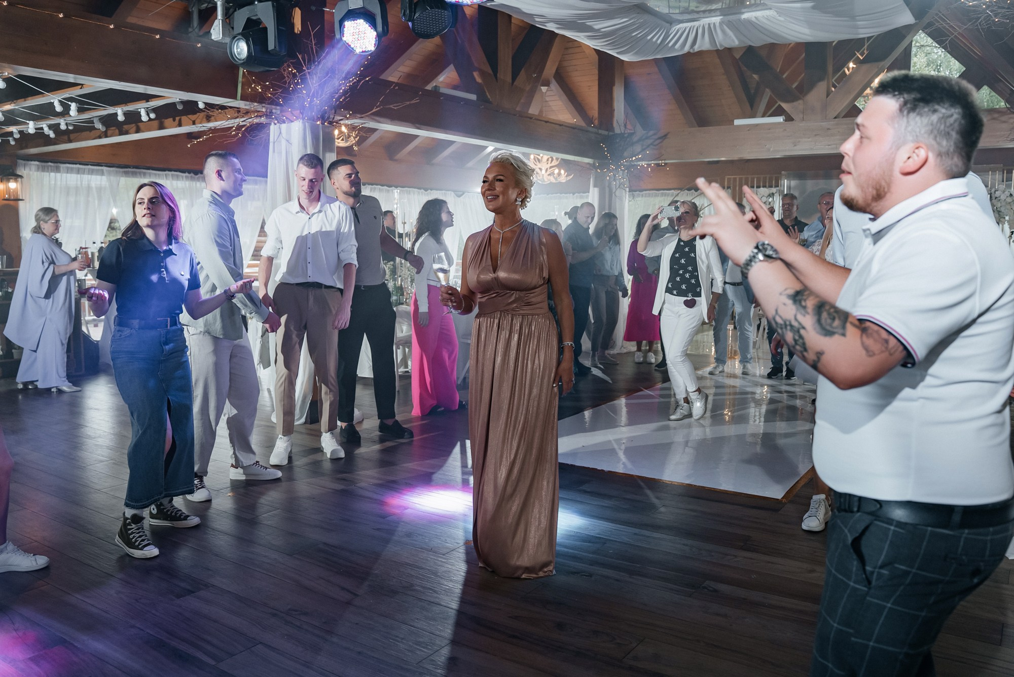 Свадебная фотосъемка Малые Карелы Архангельск Новотель. Свадебный фотограф в Архангельске и Северодвинске