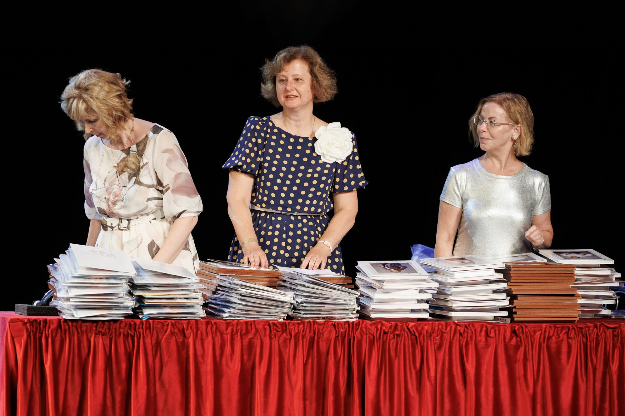 Выпускной вечер в Севастопольской гимназии № 1 имени А. С. Пушкина. Свадебный фотограф, фотосъемка в Крыму, Севастополе, Симферополе, Ялте