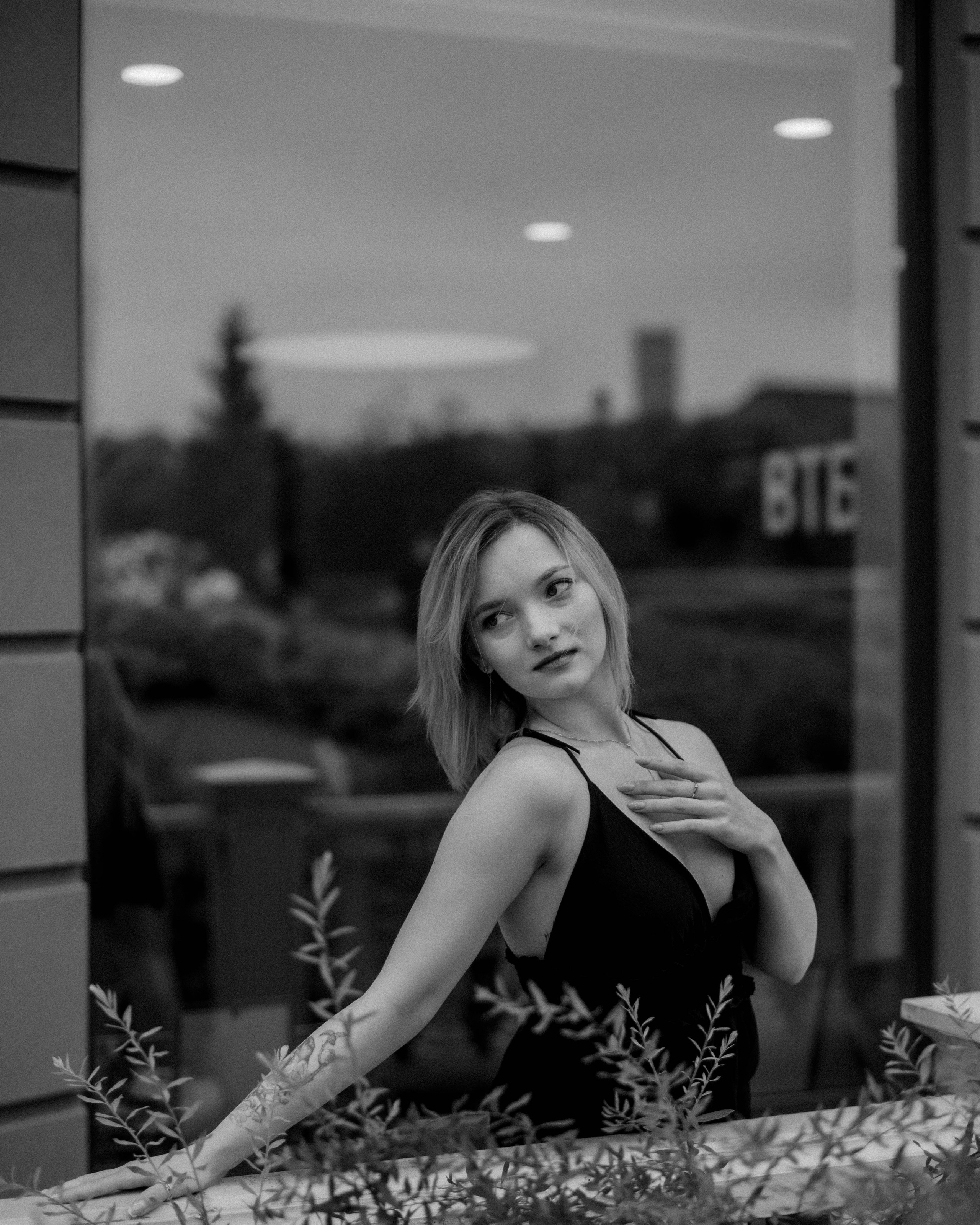 Аня. Женский фотограф. Создатель украшений ручной работы. Модель