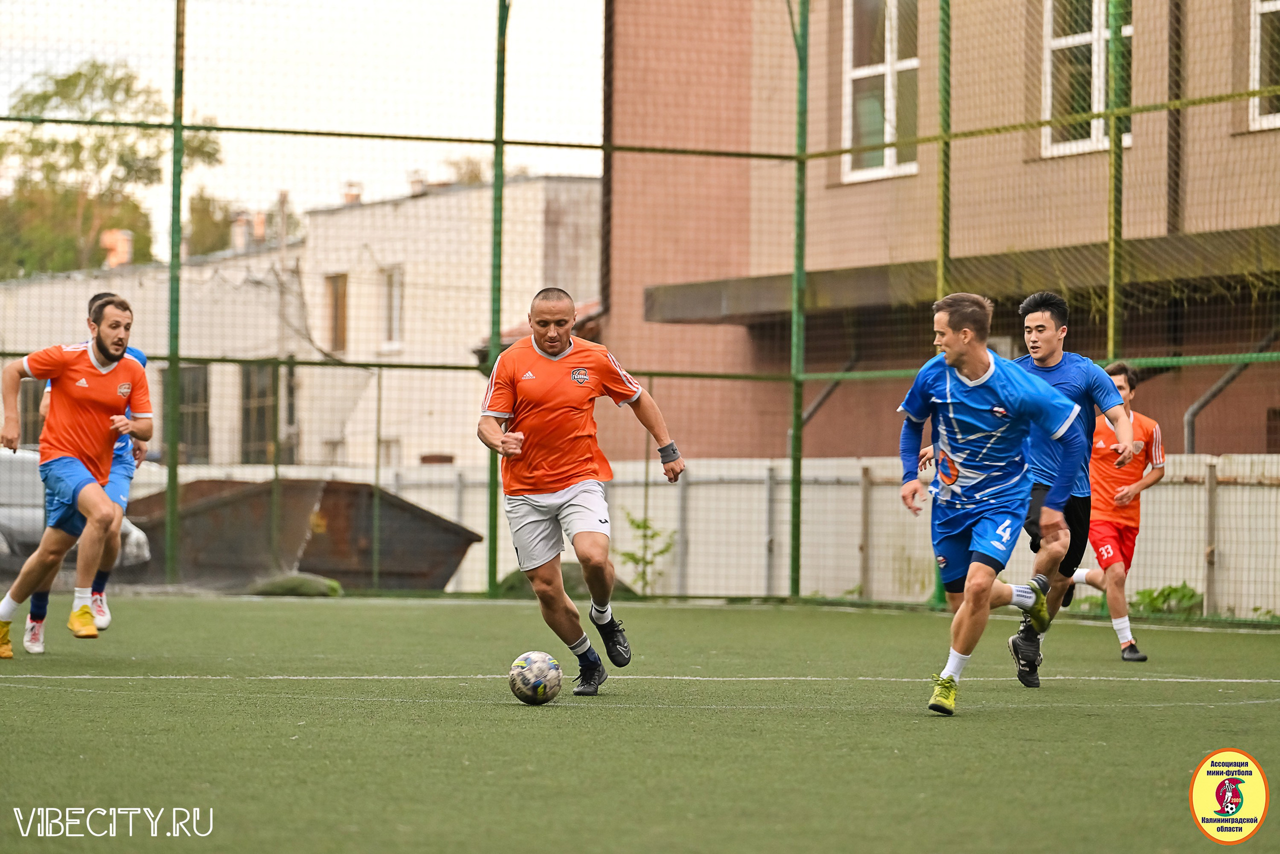 ИГРЫ МИНИ-ФУТБОЛЬНОЙ И КОРПОРАТИВНОЙ ЛИГИ. VIBECITY.RU Вайб Сити Ру Фоторепортажи Фотоотчеты Калининград