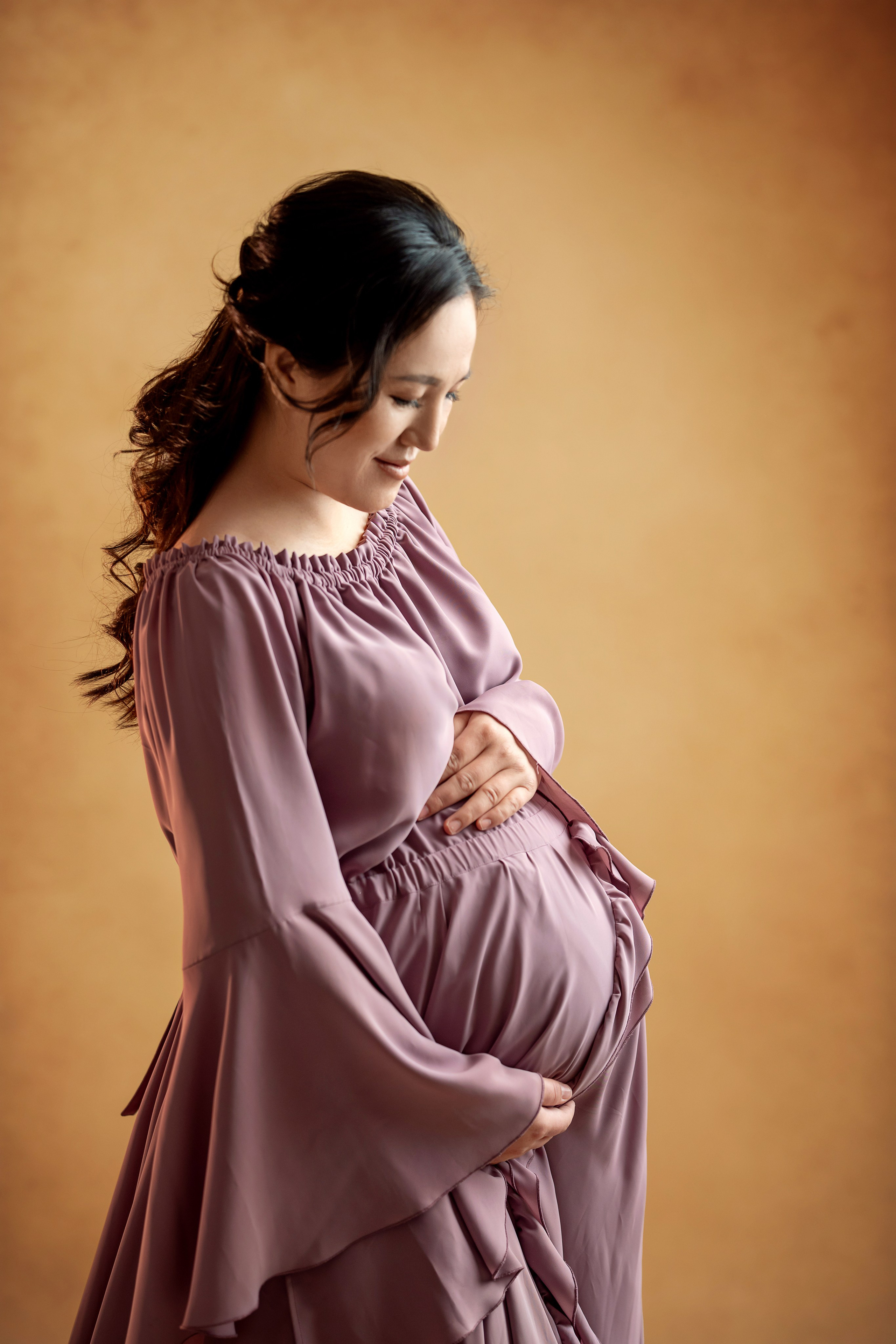 Фотосессия беременности в студии (Классика. Однотонные фоны) + Бохо стиль). Творческая команда Ульяшевы, свадебная и семейная фотография. Кахахста