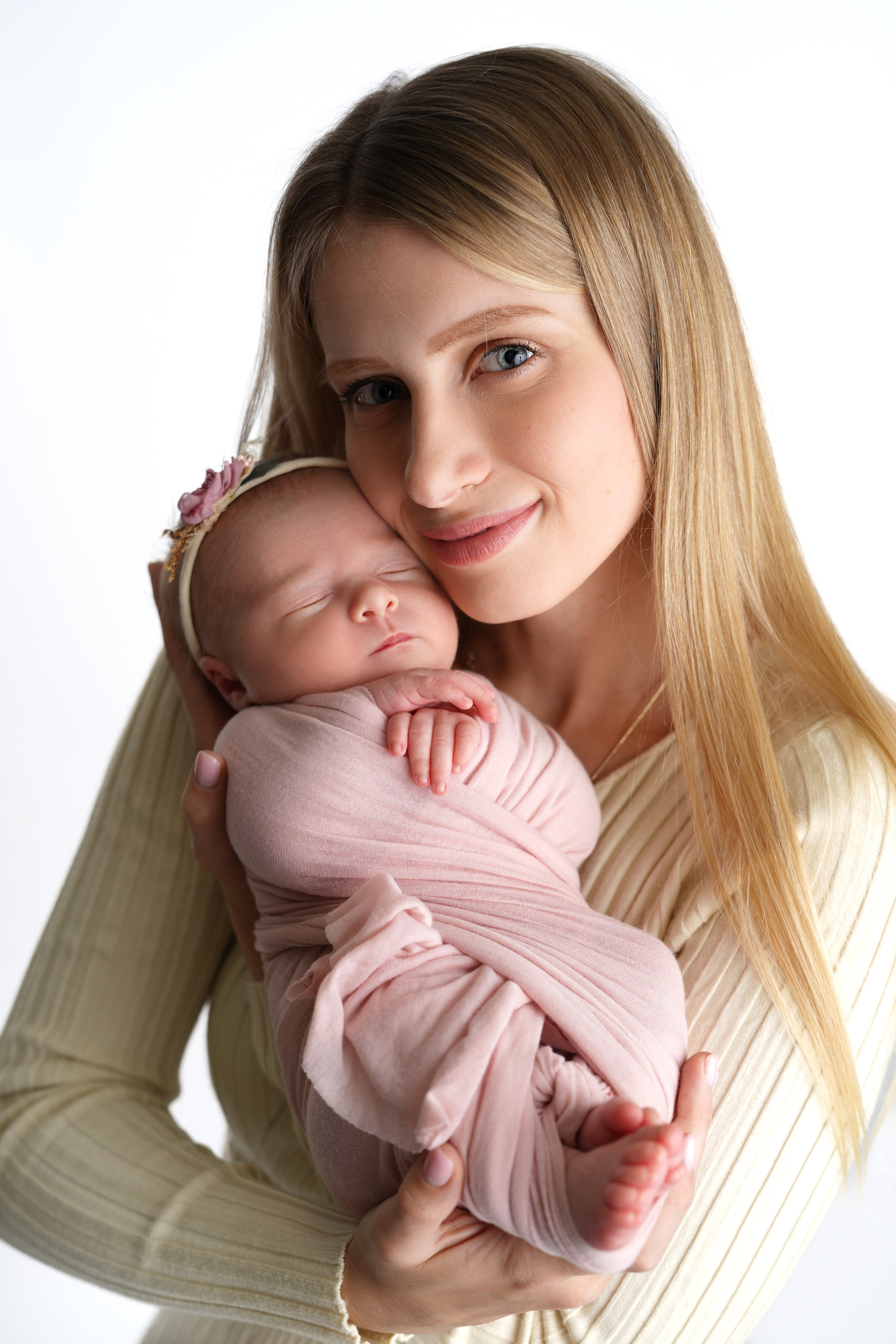 Фотосессия новорожденного (newborn). Фотограф новорожденных, детей до года и беременных в Симферополе