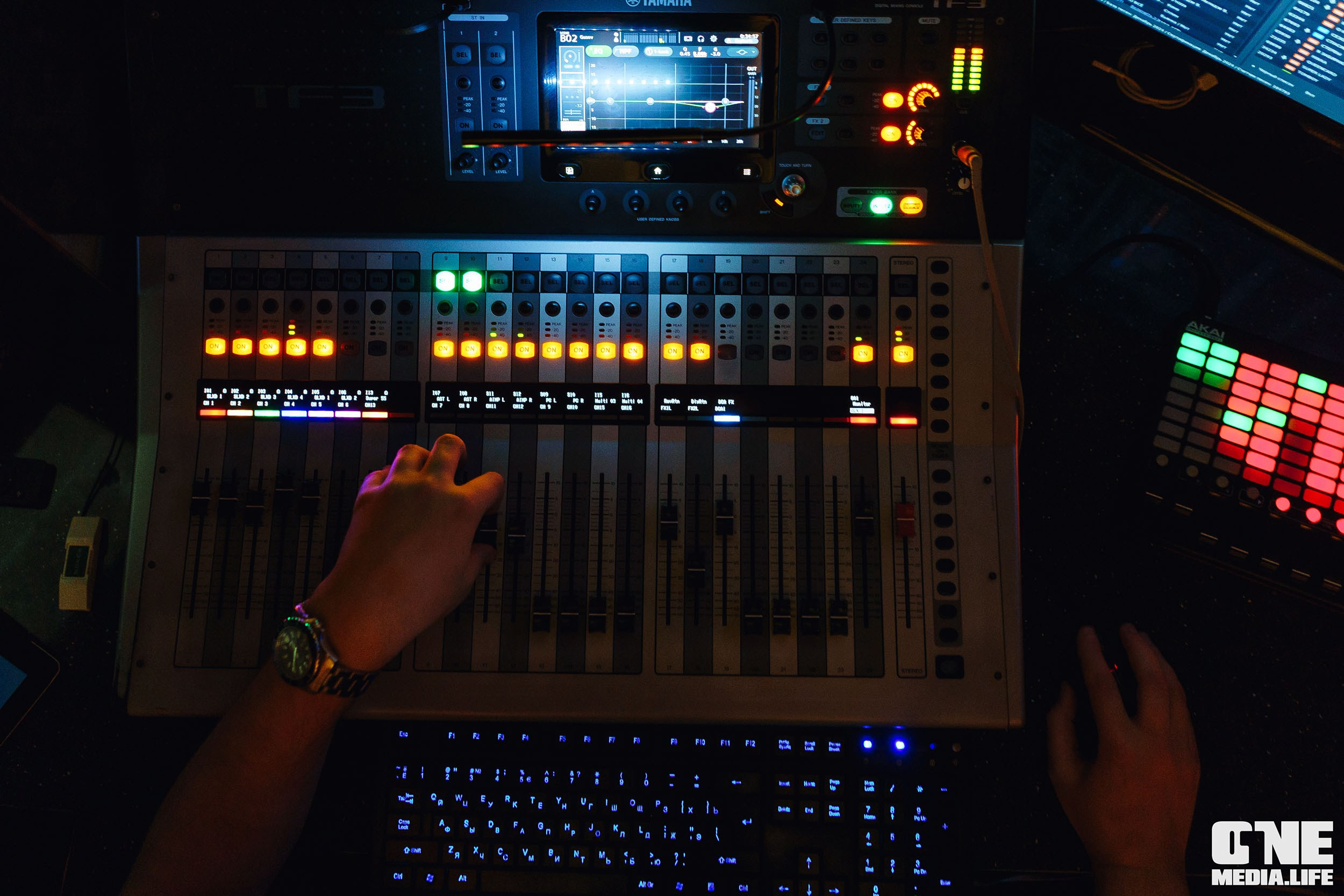 Фоторепортаж из караоке-клуба Эйфория. One Media Life: фоторепортажи, фотоотчеты с мероприятий и заведений