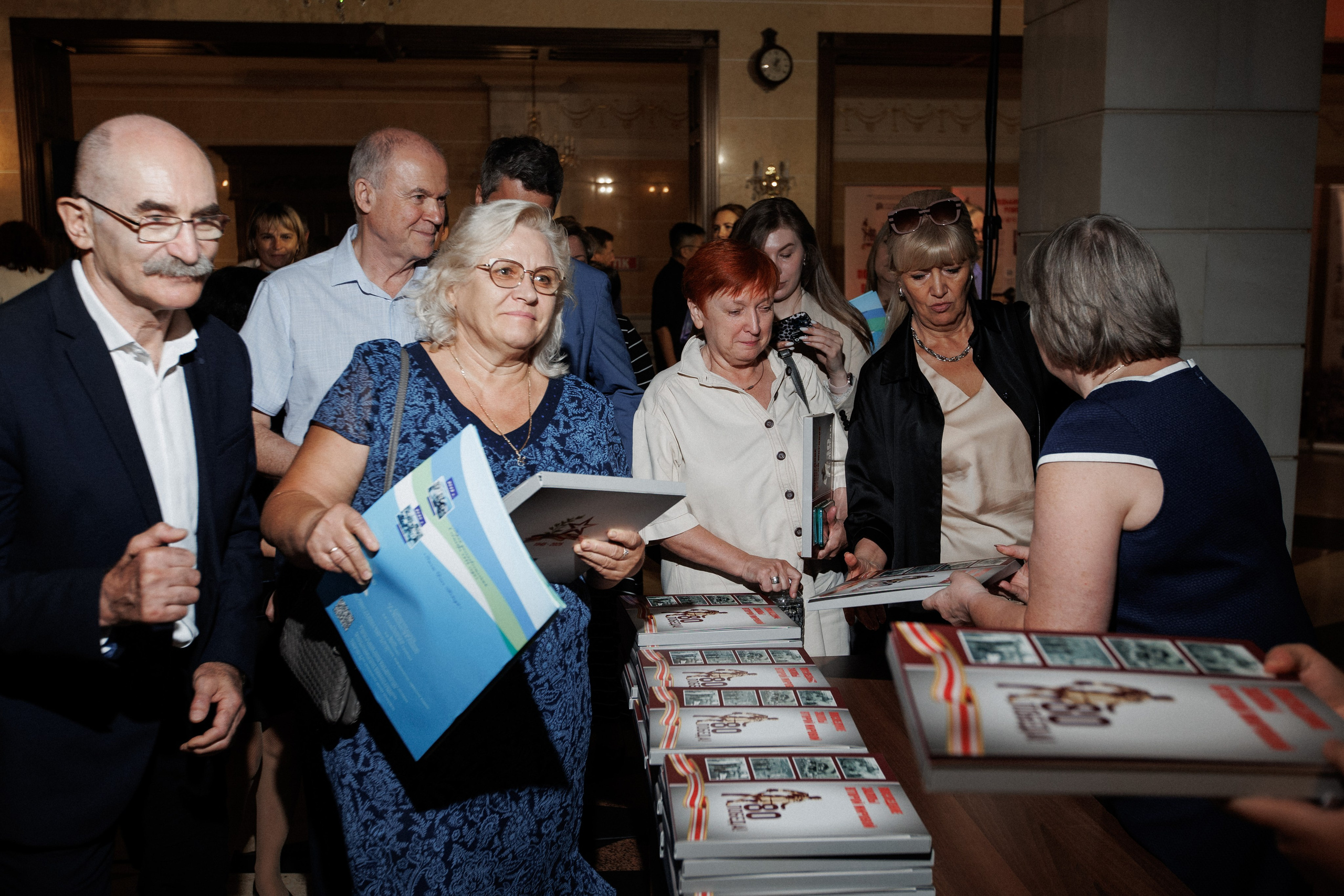 ПРЕЗЕНТАЦИЯ КНИГИ — 80 ЛЕТ ПОБЕДЫ. СВОИ. ФОТООТЧЕТЫ-СОБЫТИЯ-МЕСТА
