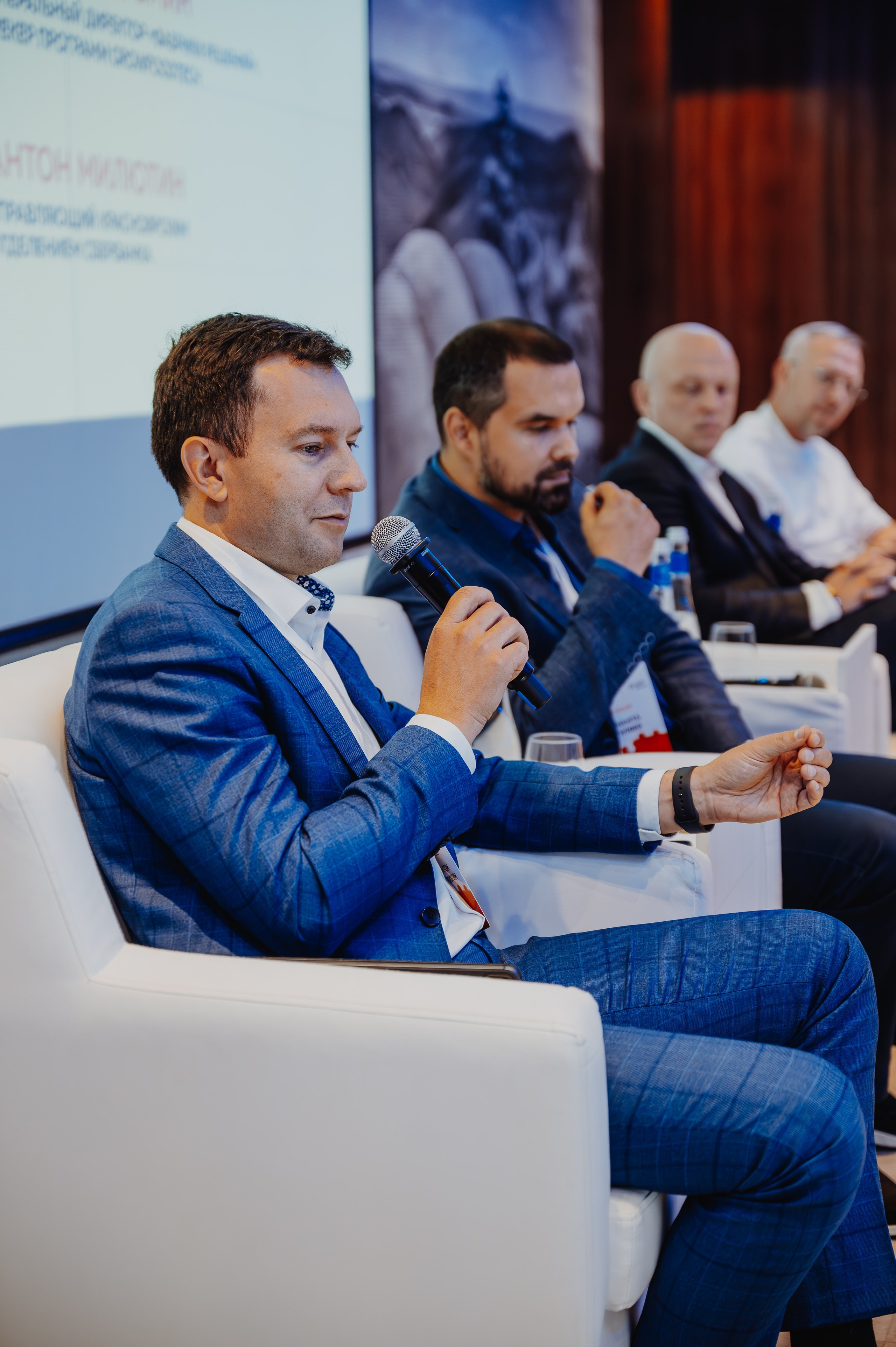 Репортажная съемка Красноярск,  фотосъемка конференций, юбилеев. Юлия Раскова — Портретный и семейный фотограф в Красноярске