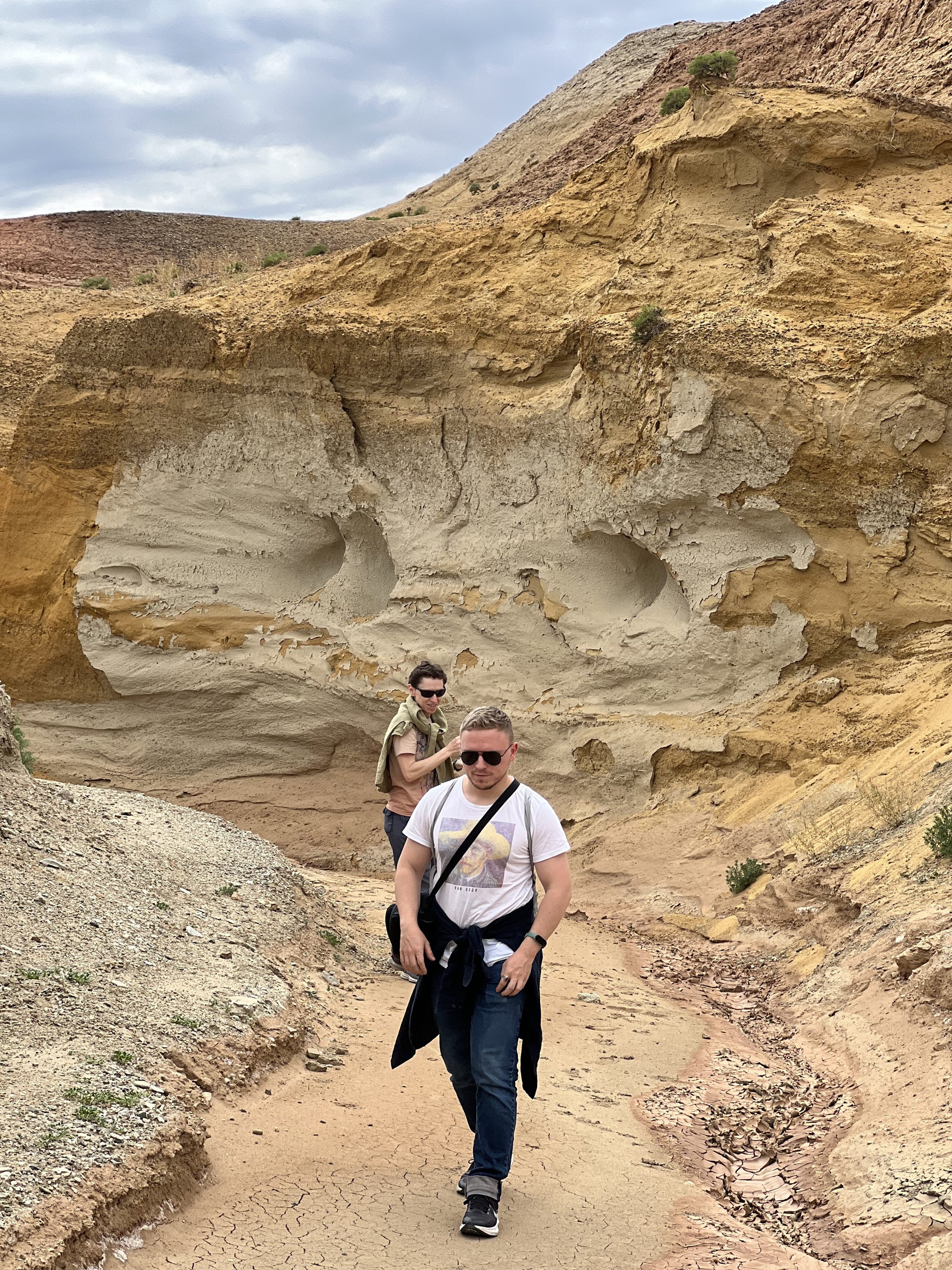 Горы Актау в национальном парке Алтын Эмель, Алматы, Казахстан. Где находится, как доехать, фото и видео весной и осенью