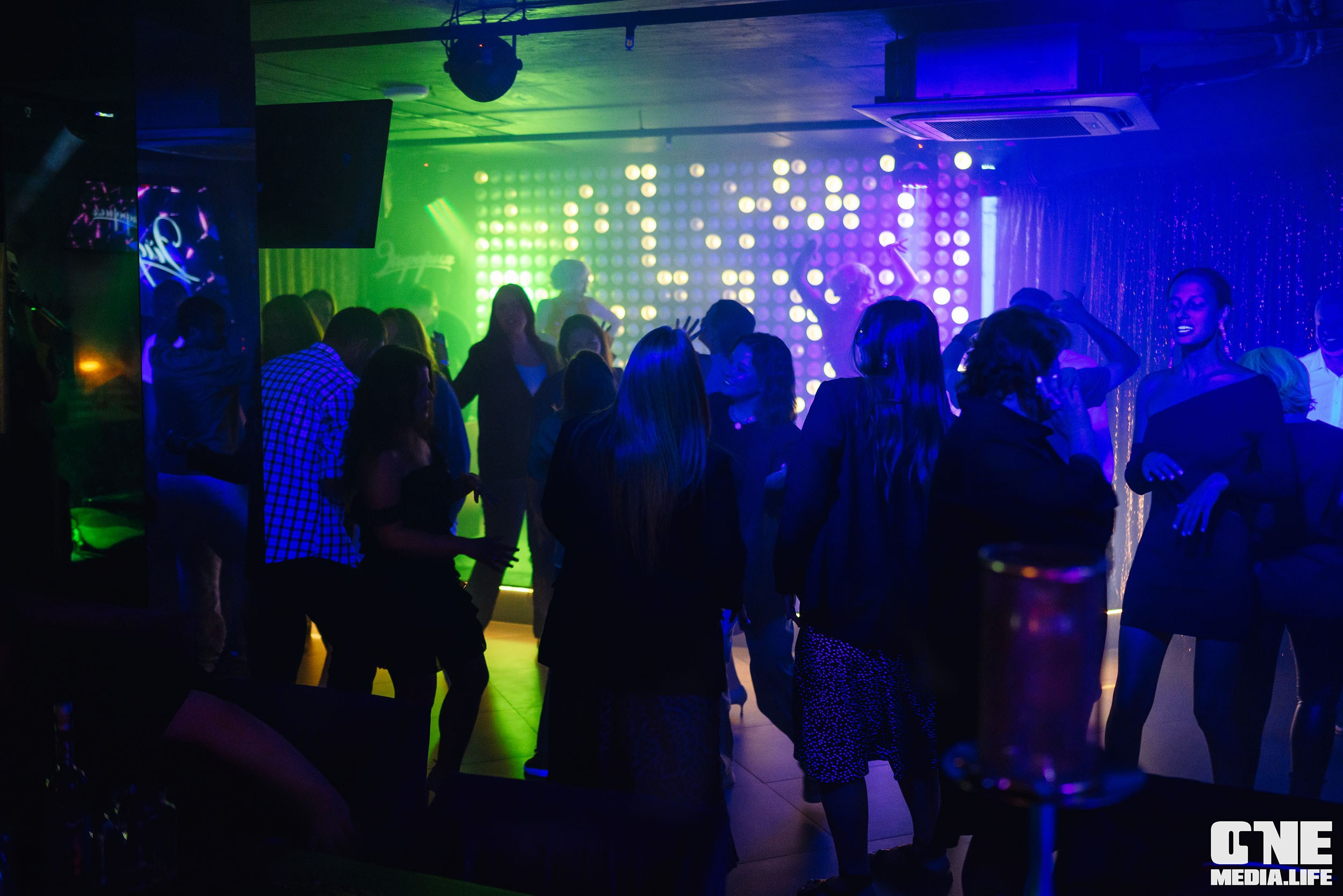 Фоторепортаж из караоке-клуба Эйфория. One Media Life: фоторепортажи, фотоотчеты с мероприятий и заведений