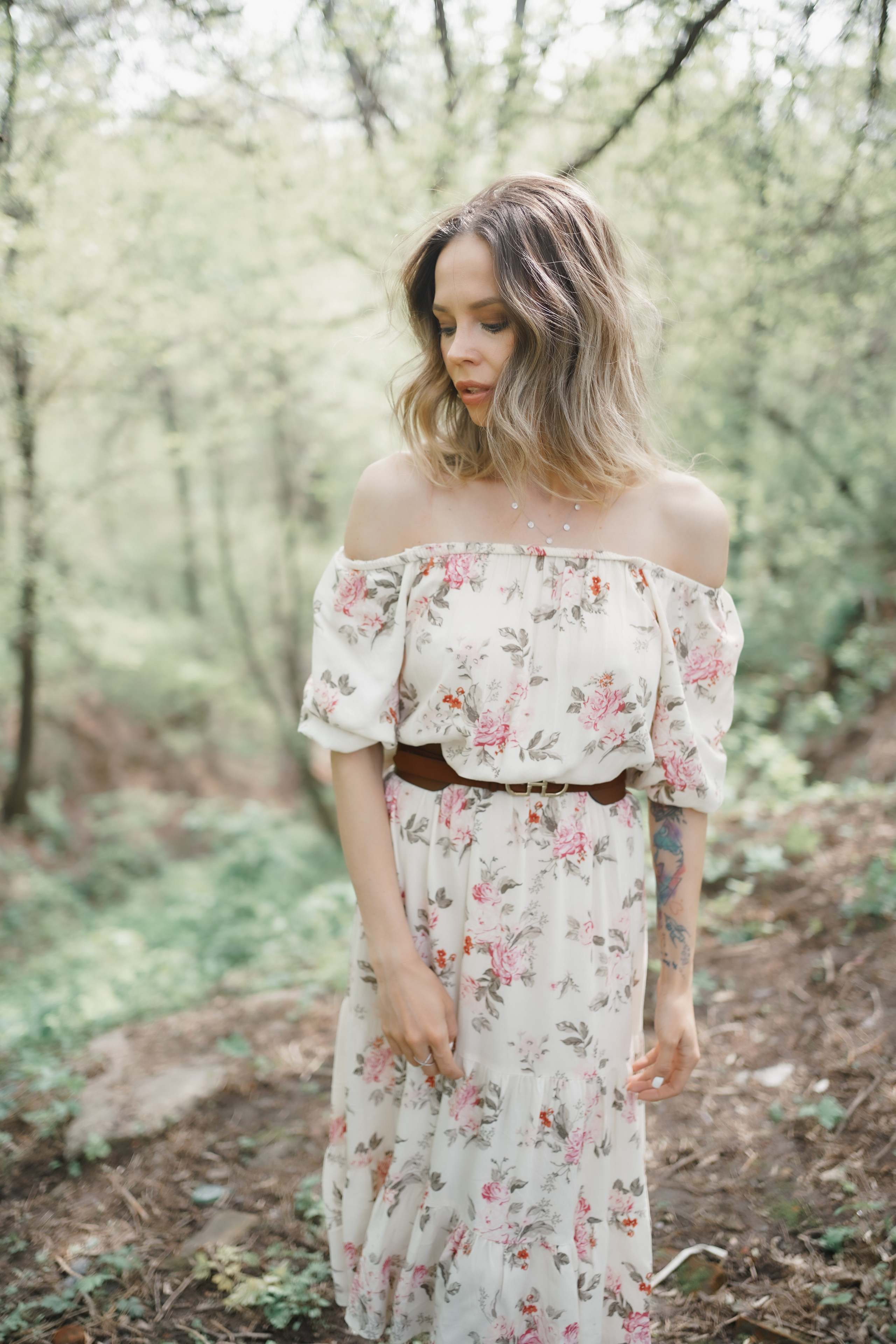 Фотосессия для несравненной Натали Неведровой в цветущих садах в Москве. Портретный фотограф в Москве, Московской области. Деловой портрет