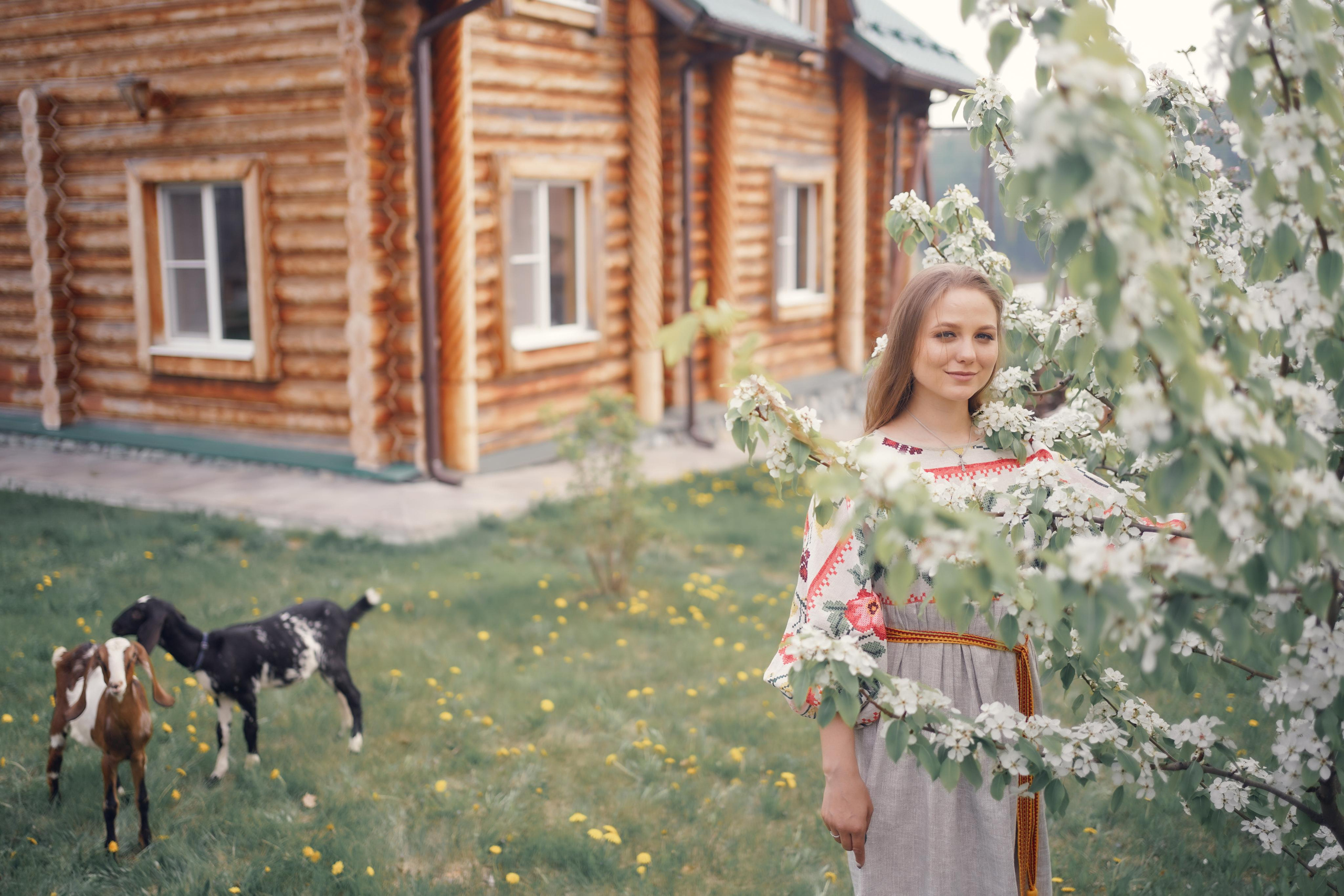 Весенние фотосессии в Мариинске в русском стиле. Портретный фотограф в Москве, Московской области. Деловой портрет