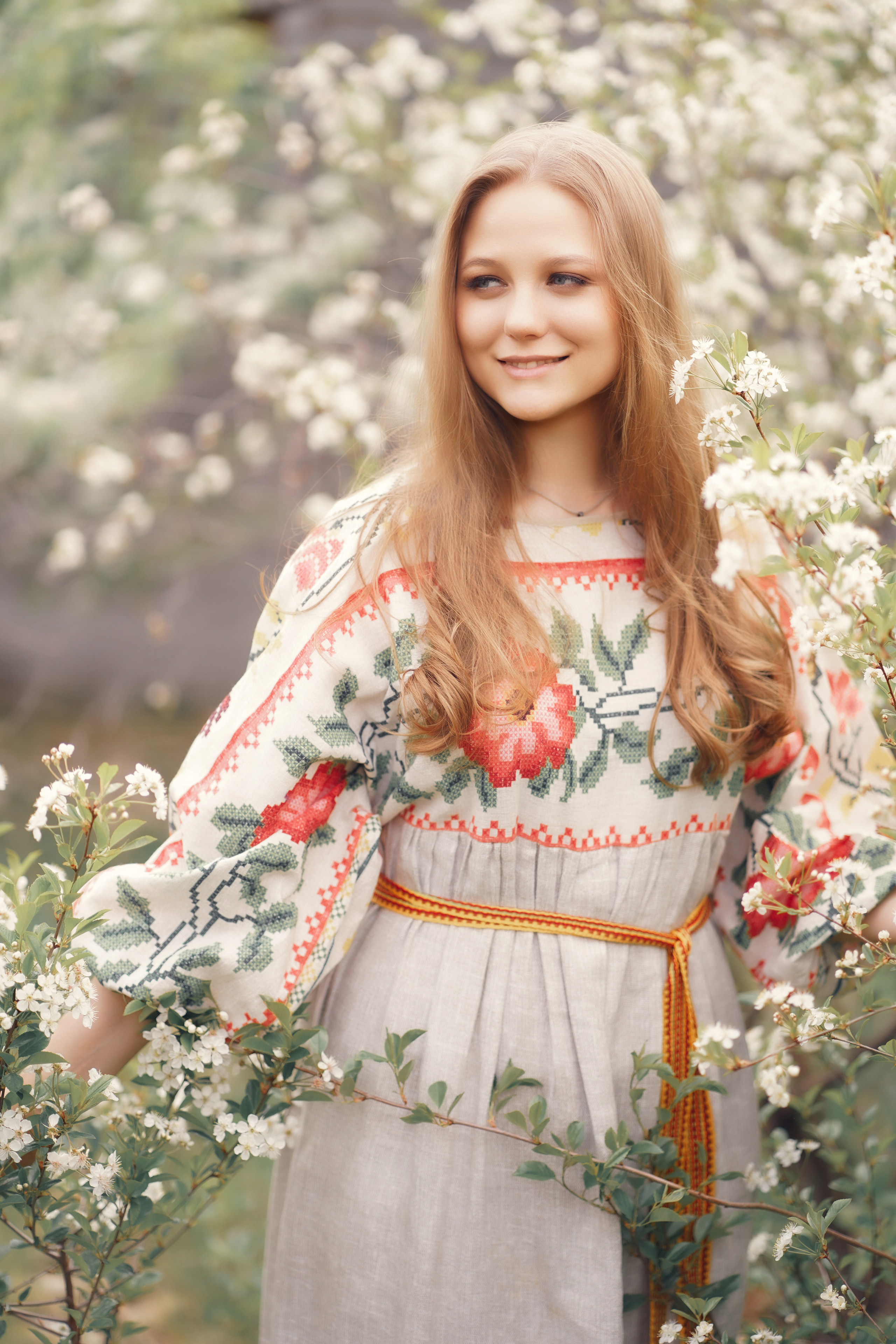 Весенние фотосессии в Мариинске в русском стиле. Портретный фотограф в Москве, Московской области. Деловой портрет