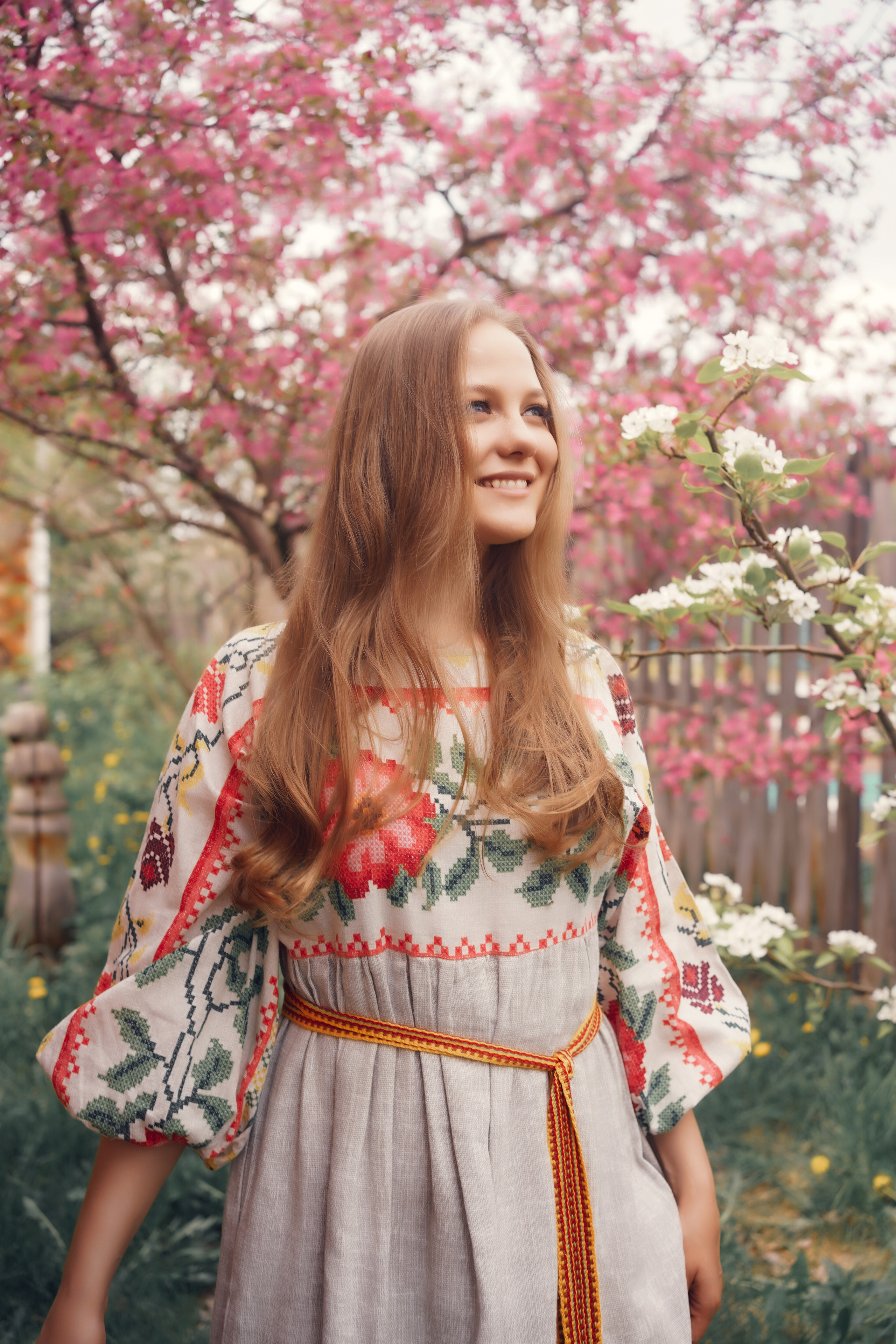 Весенние фотосессии в Мариинске в русском стиле. Портретный фотограф в Москве, Московской области. Деловой портрет