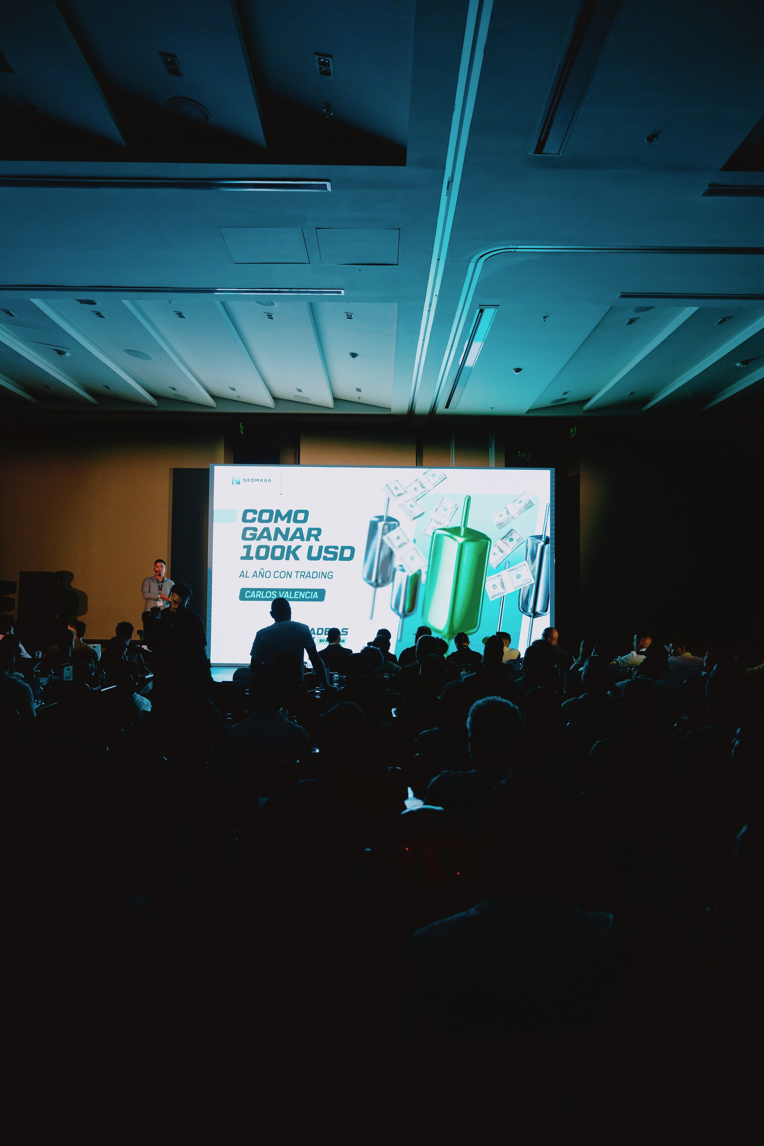 TRADERS DAY By NeomAAA Medellin. NeomAAA Funds Gallery