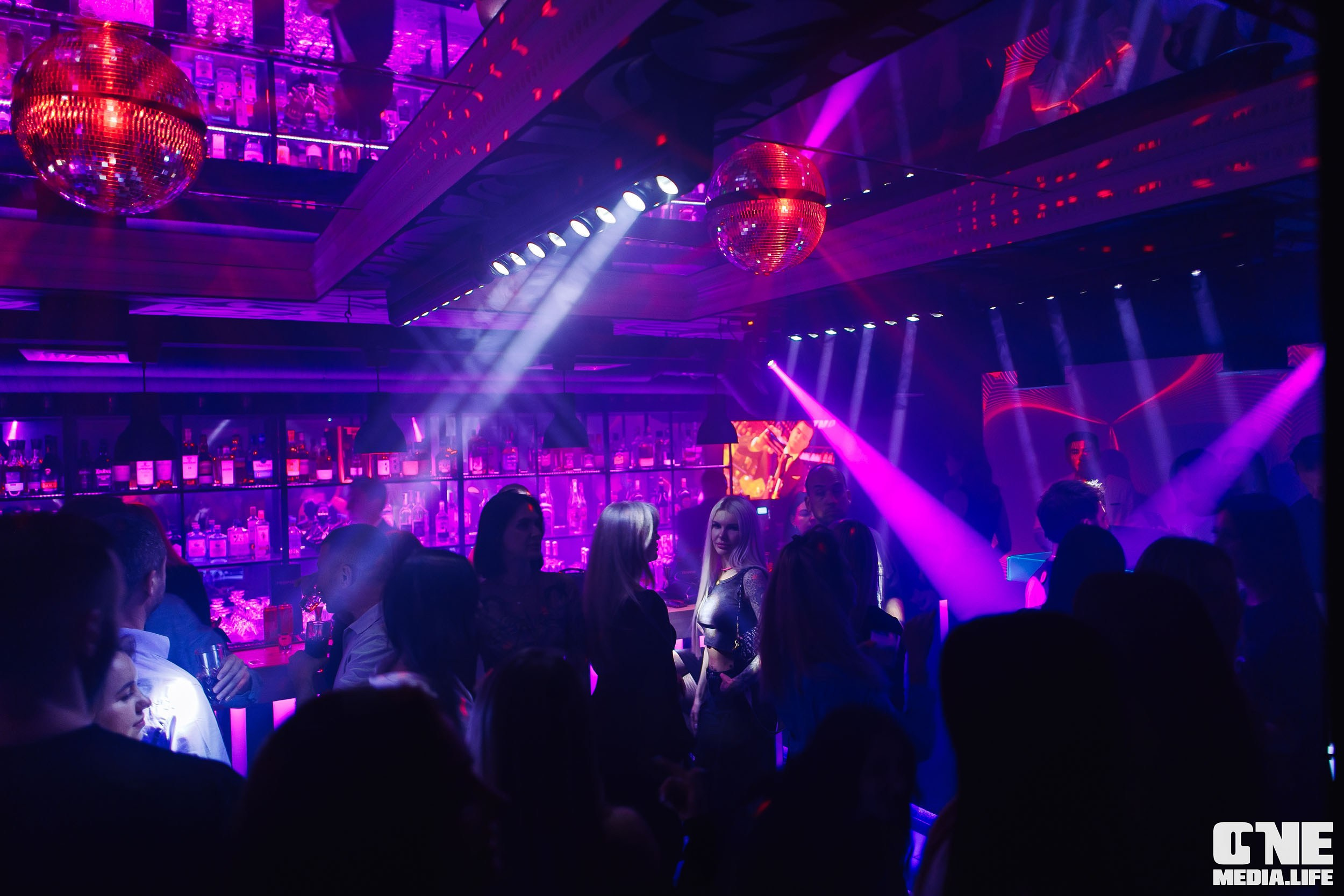 Репортаж с субботней тусовки в Nisha. One Media Life: фоторепортажи, фотоотчеты с мероприятий и заведений