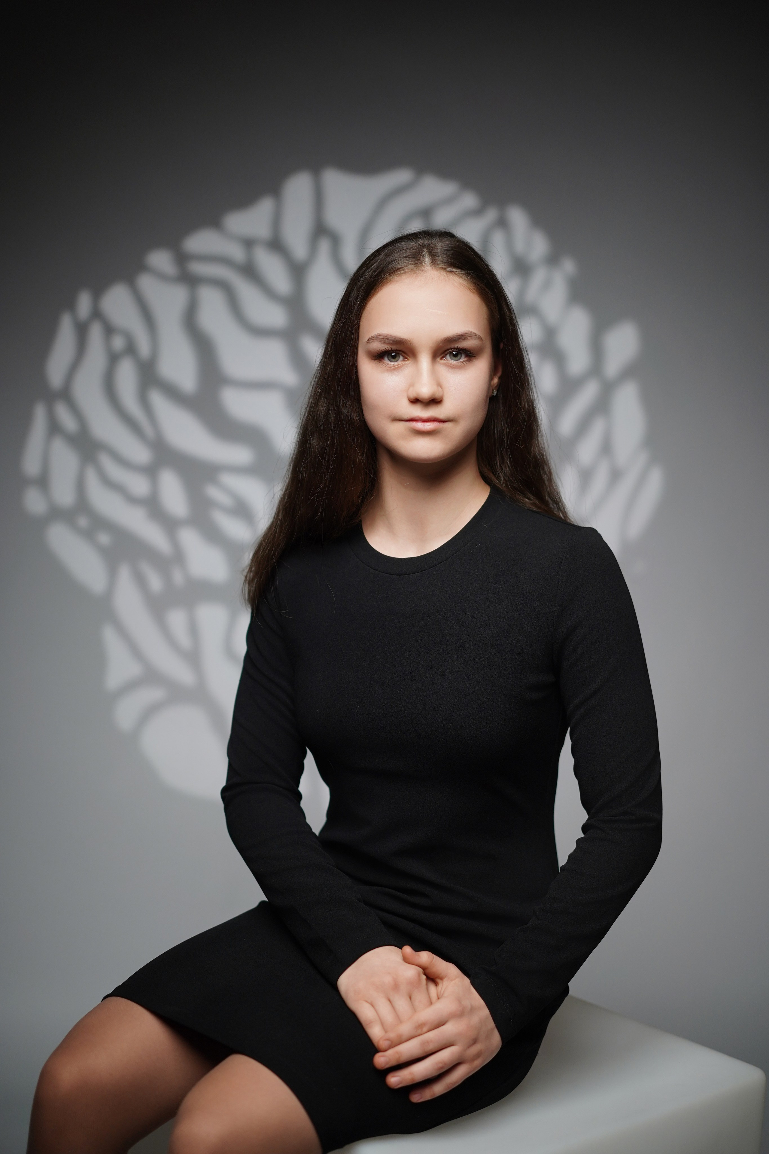 Стиль портрета в студии. GOTRA — выпускные альбомы в Тюмени