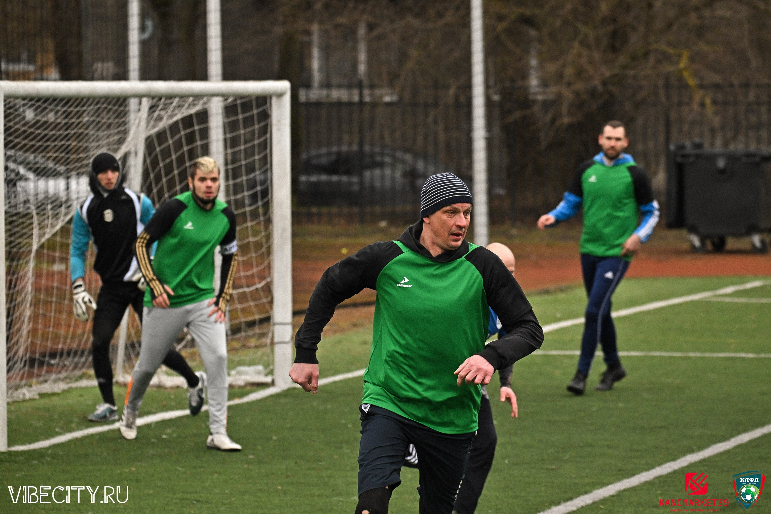 XX ЧЕМПИОНАТ КАЛИНИНГРАДСКОЙ ЛФЛ КАНЦМАРКЕТ39 сезона 2024–2025 гг. VIBECITY.RU Вайб Сити Ру Фоторепортажи Фотоотчеты Калининград