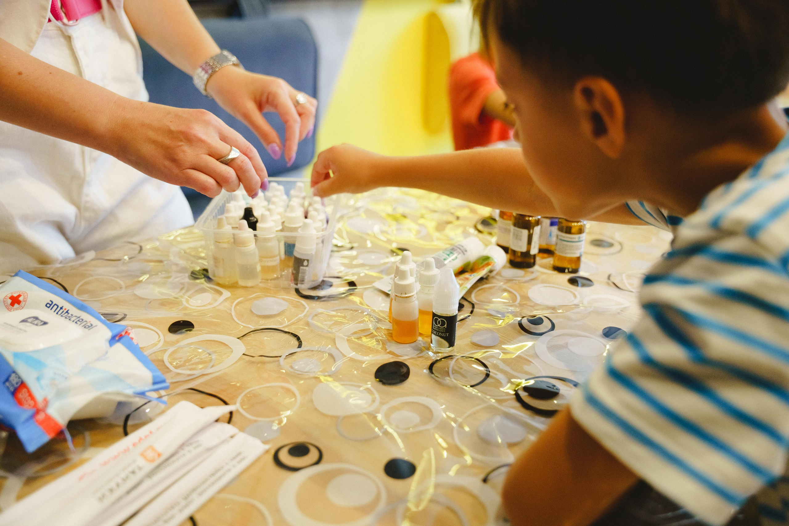 Фотосъемка мастер-класса «Слайм». Фотограф в детский сад в Екатеринбурге, выпускные альбомы Юлия Умерова