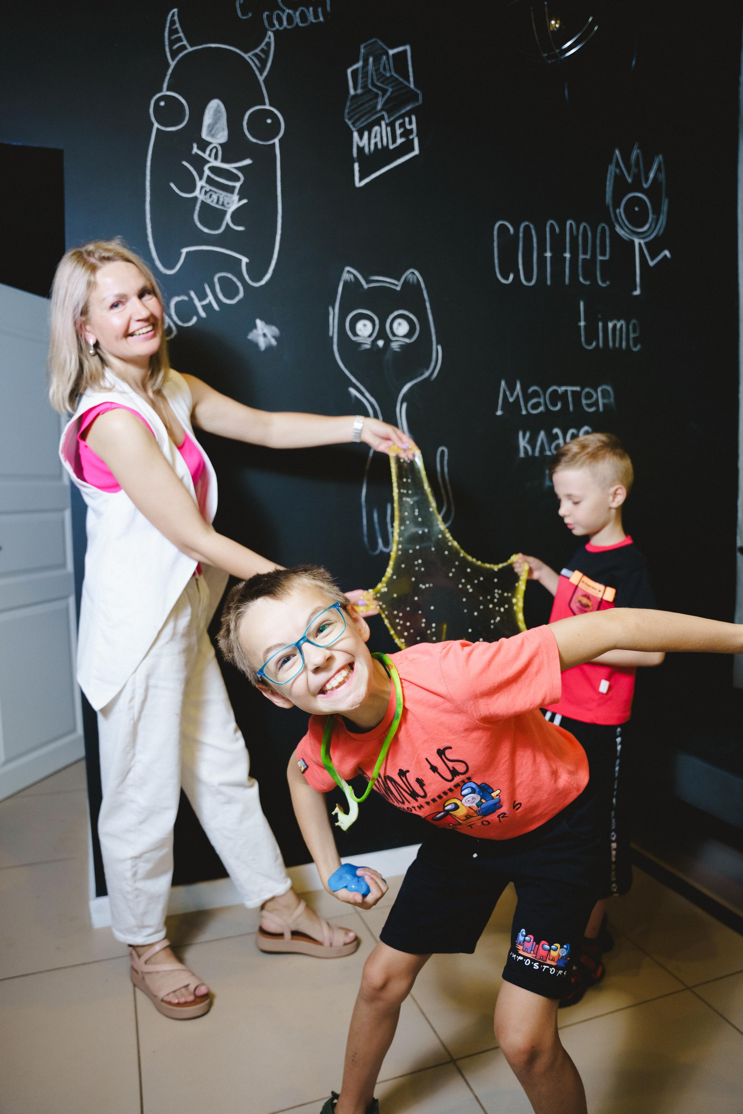 Фотосъемка мастер-класса «Слайм». Фотограф в детский сад в Екатеринбурге, выпускные альбомы Юлия Умерова