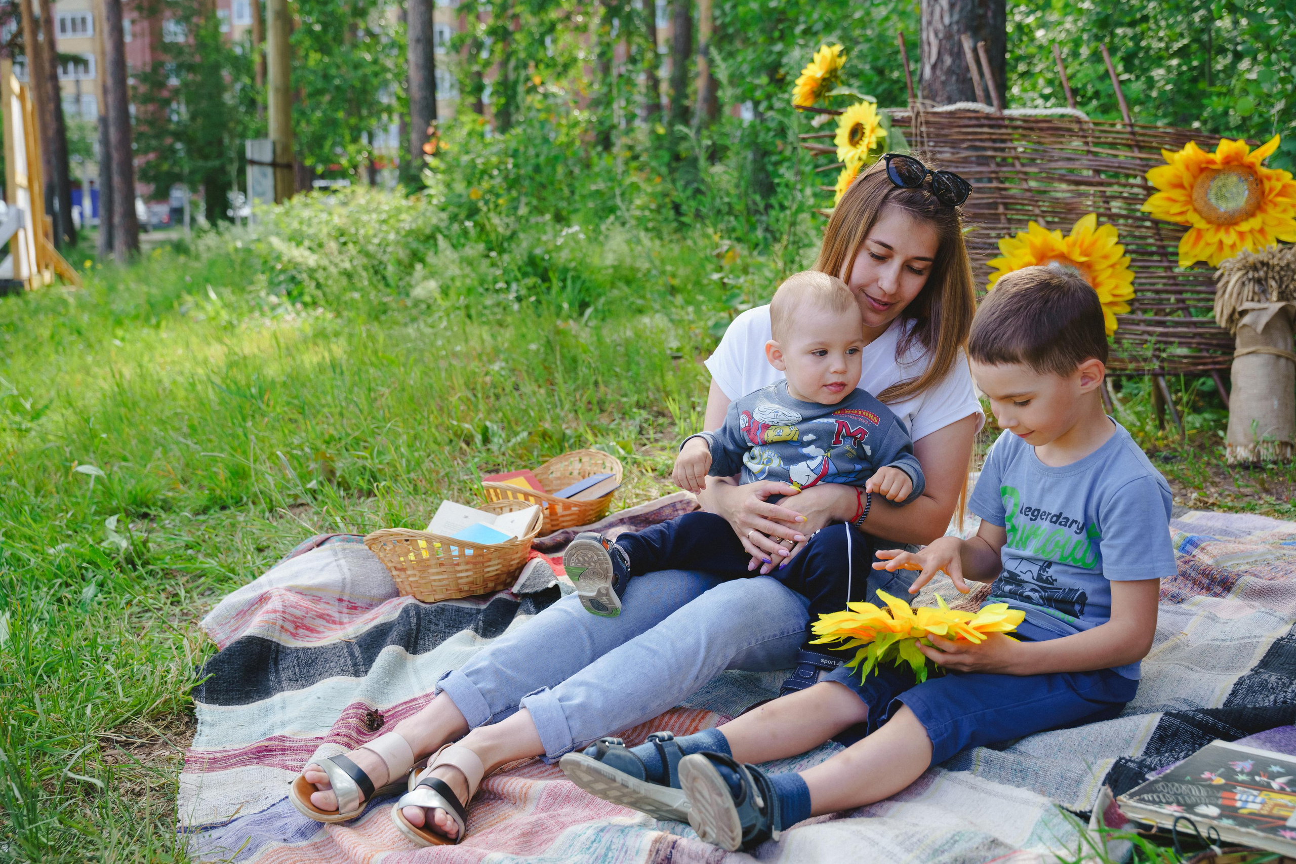 Фотосессия в эко-парке «Тропа здоровья». Фотограф в детский сад в Екатеринбурге, выпускные альбомы Юлия Умерова