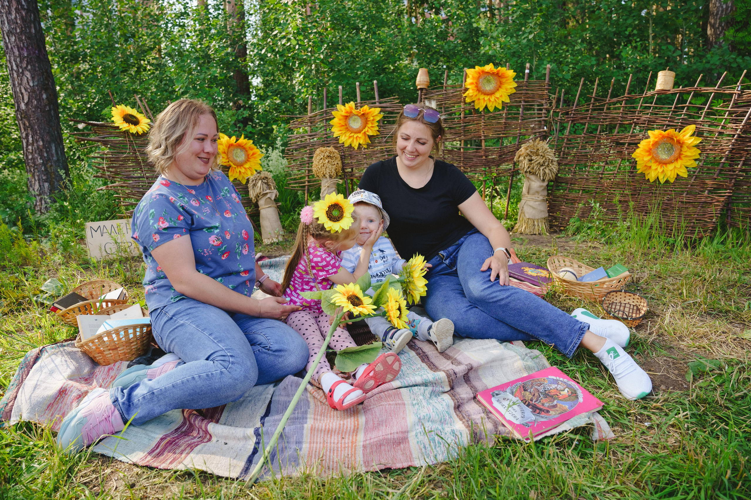 Фотосессия в эко-парке «Тропа здоровья». Фотограф в детский сад в Екатеринбурге, выпускные альбомы Юлия Умерова