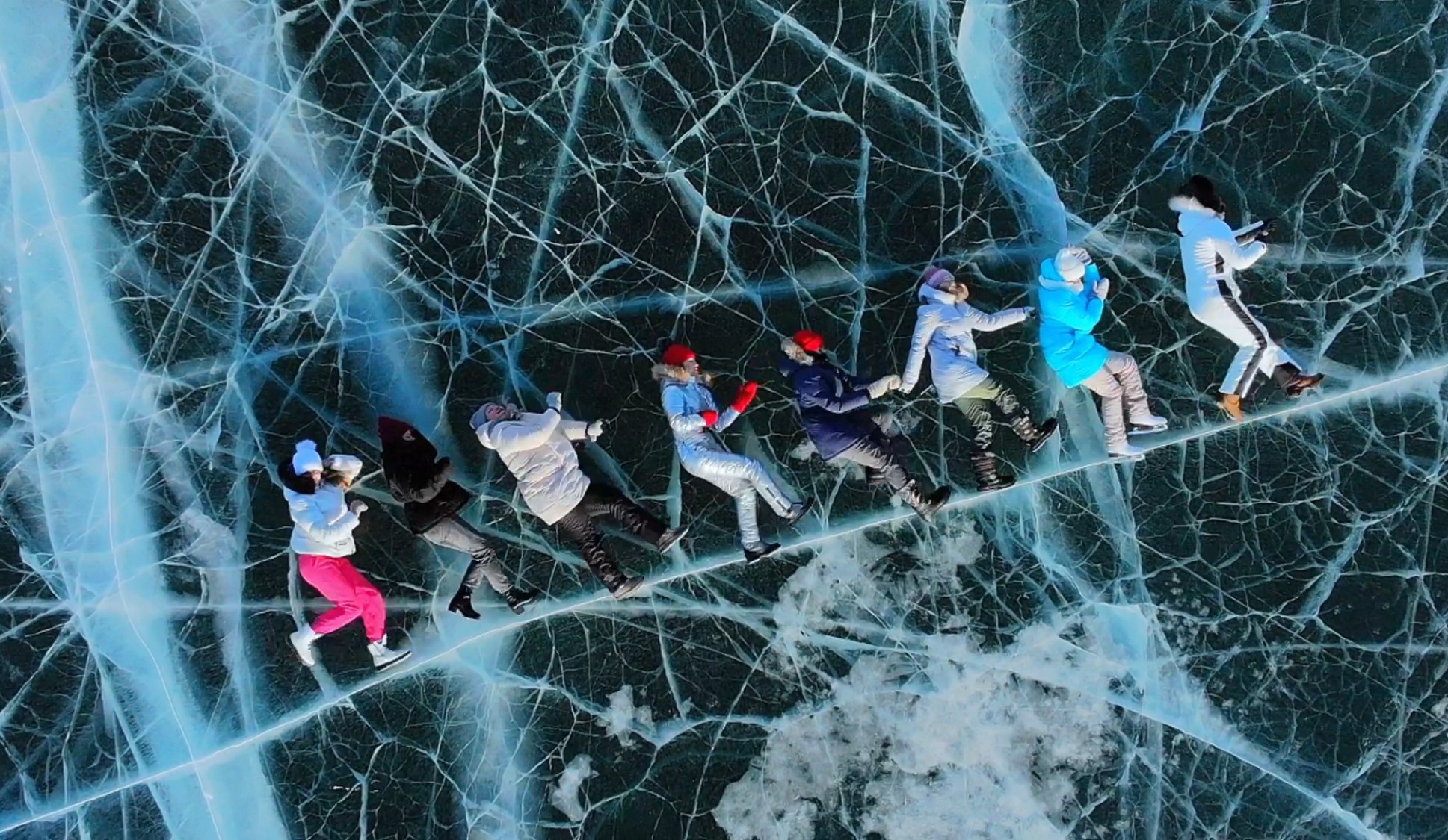 Обучающий фототур на зимний Байкал с Еленой Михайловой. 07–12 февраля 2025 г. Детский и семейный фотограф Елена Михайлова в Москве