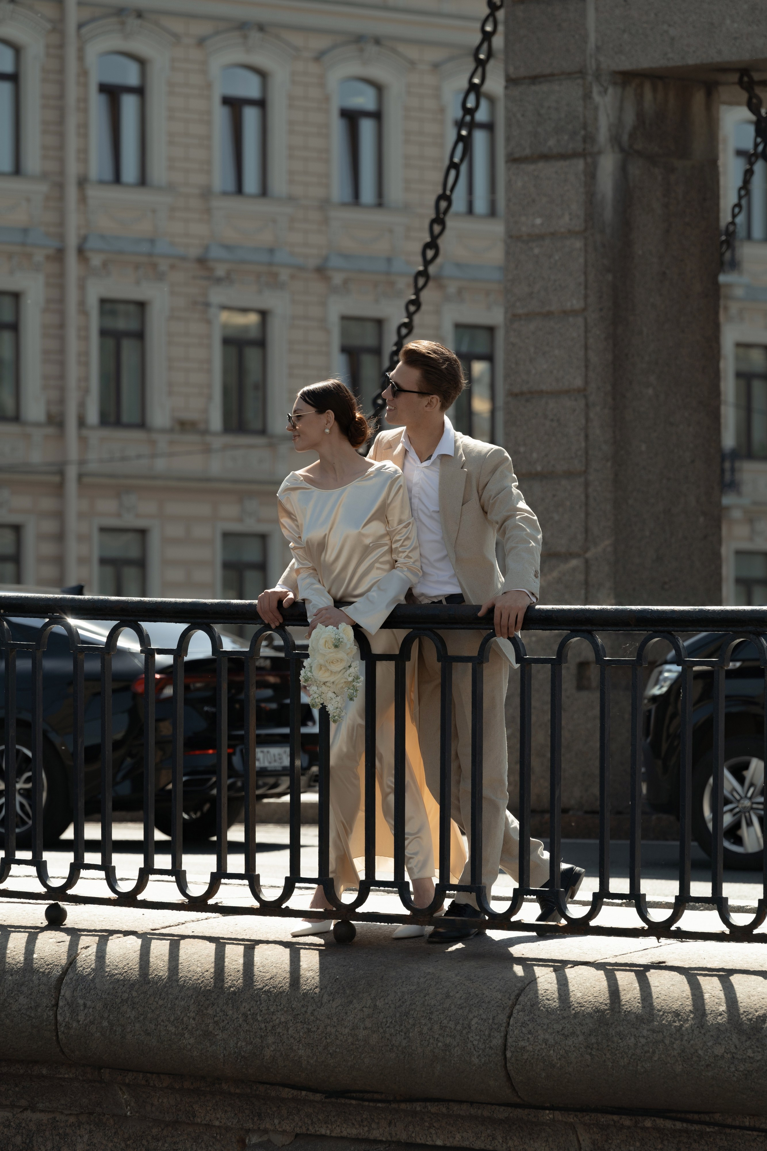 Прогулка по рекам и каналам Петербурга — свадебная фотосессия на катере. Свадебный фотограф Дмитрий Родионов — Санкт-Петербург и Ленинградская область