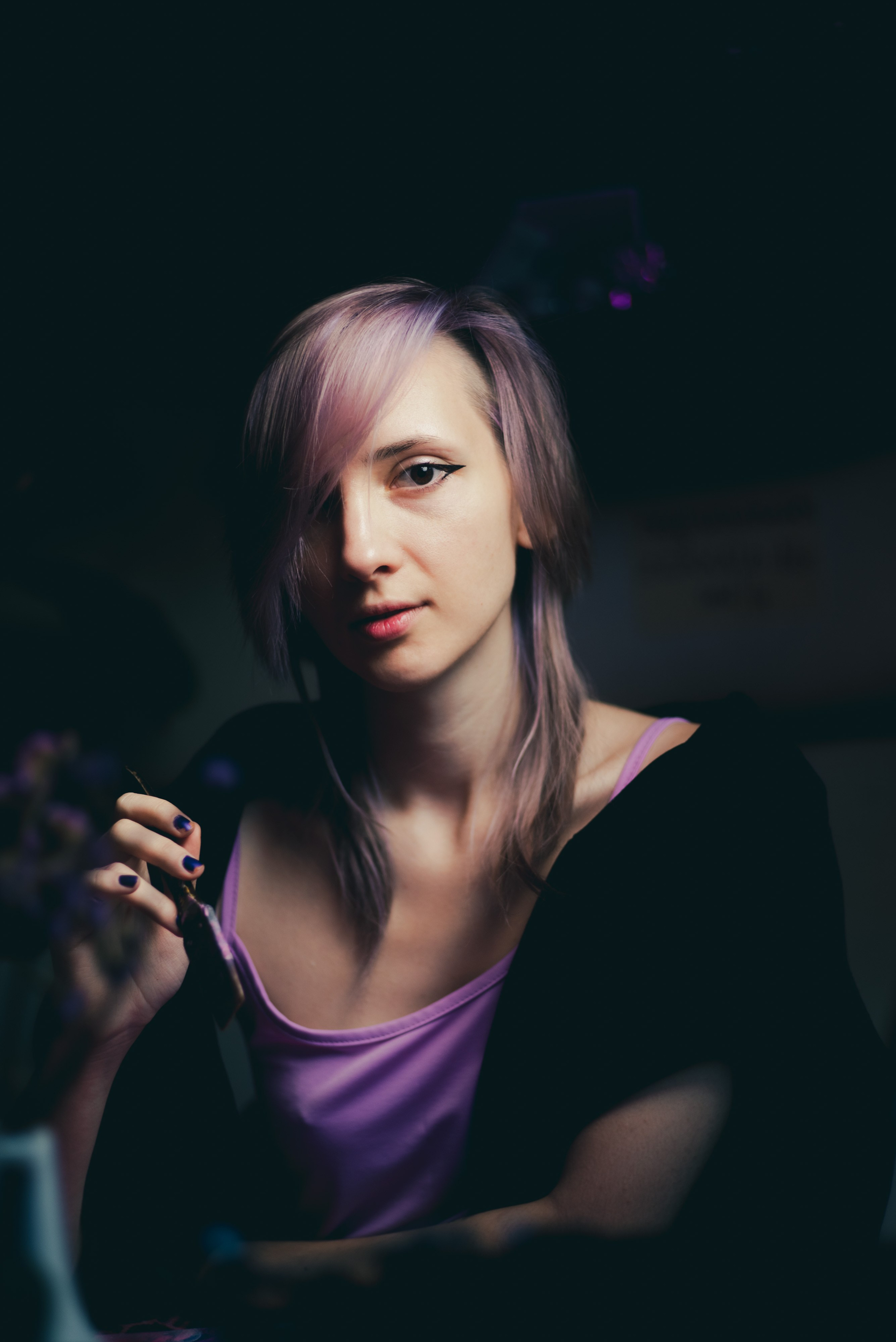 Анна, художница. Портрет за работой