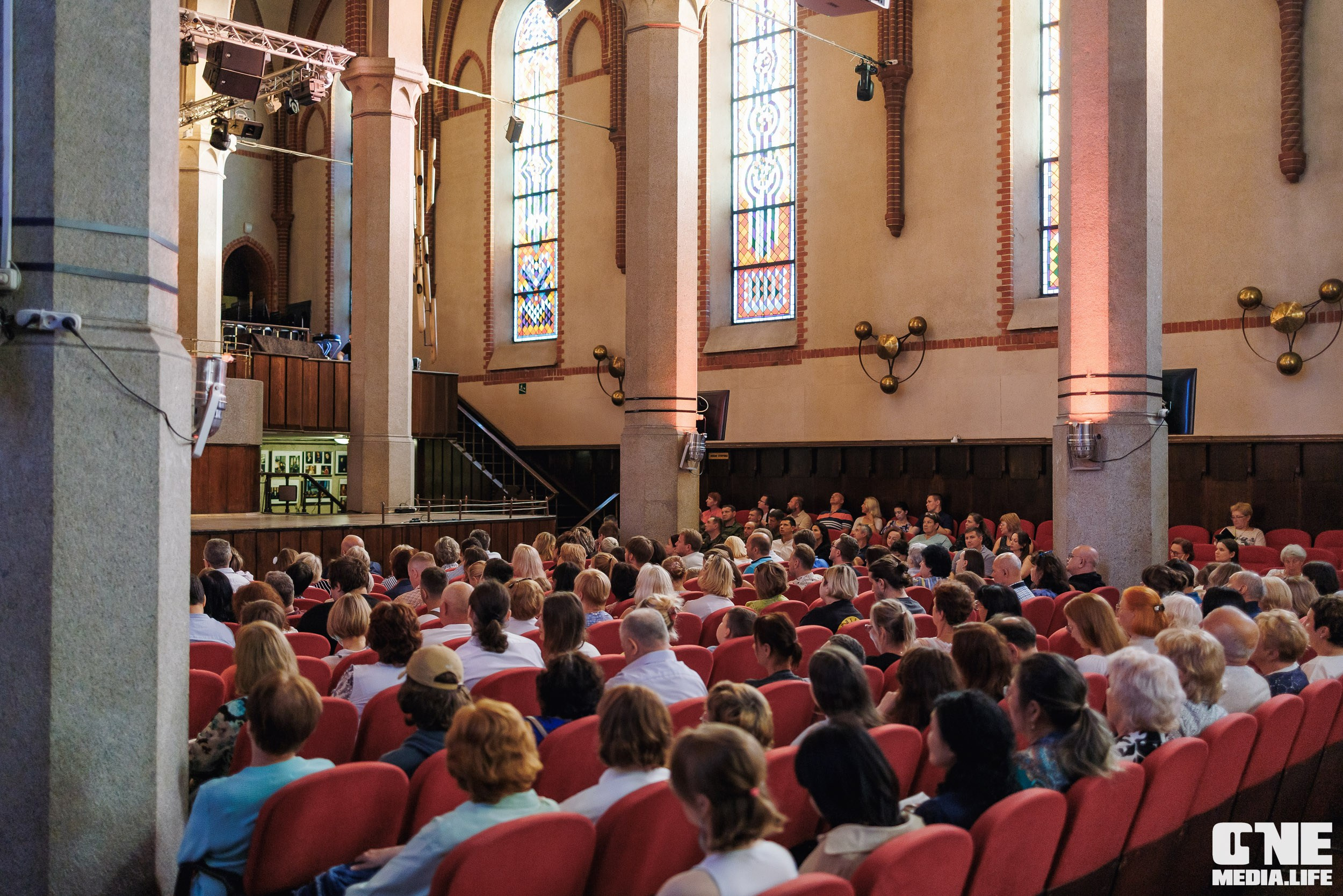 Фоторепортаж из Калининградской филармонии. One Media Life: фоторепортажи, фотоотчеты с мероприятий и заведений