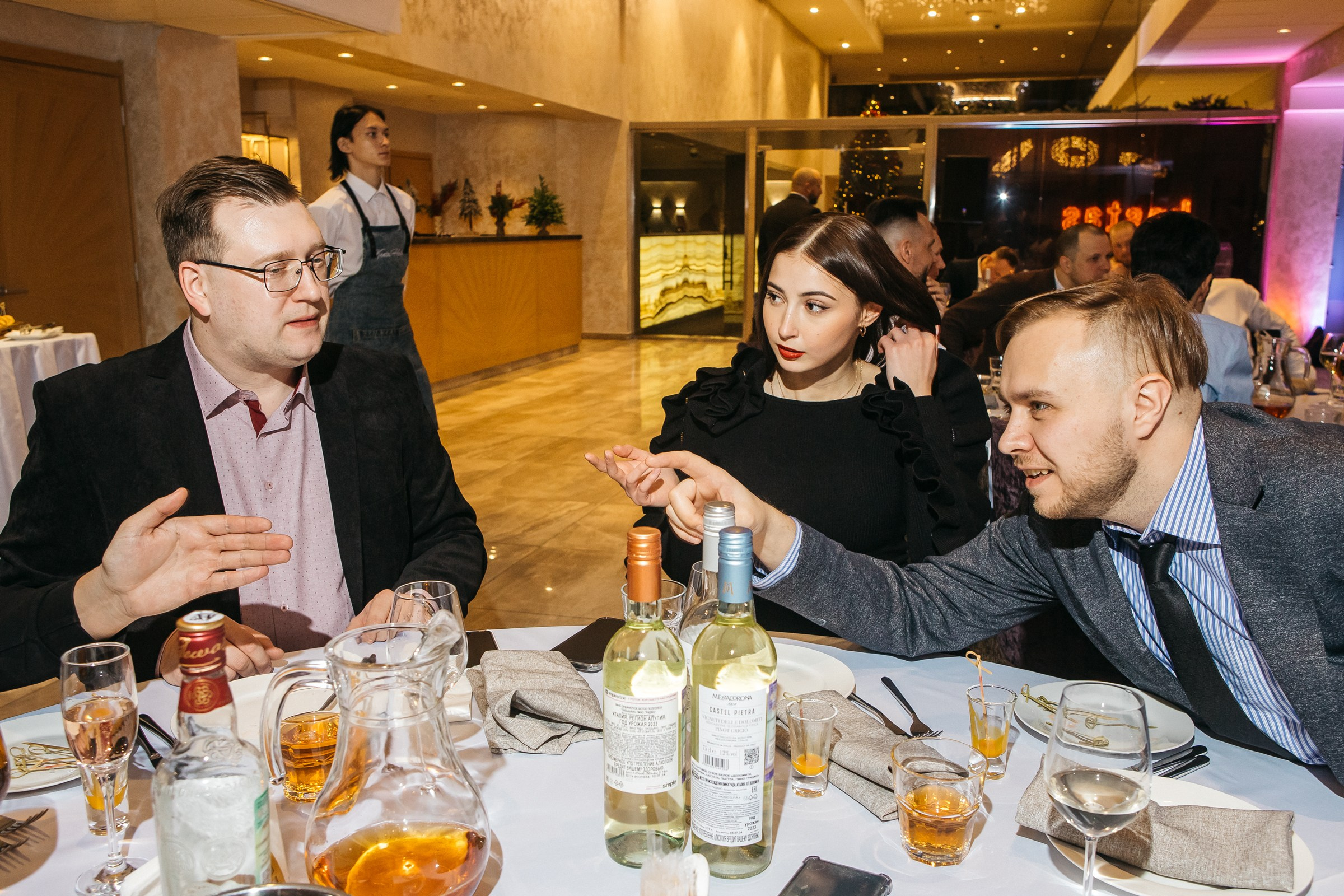 Хороший репортажный фотограф на корпоратив в Питере