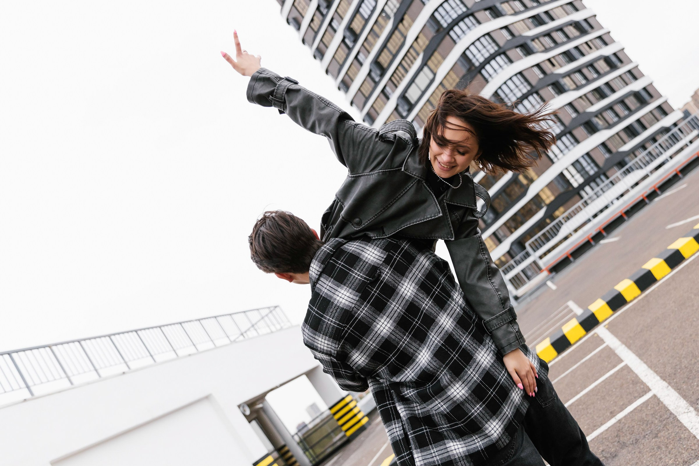 Ветер в волосах. Свадебный фотограф Марьям Сайфулина г. Красноярск