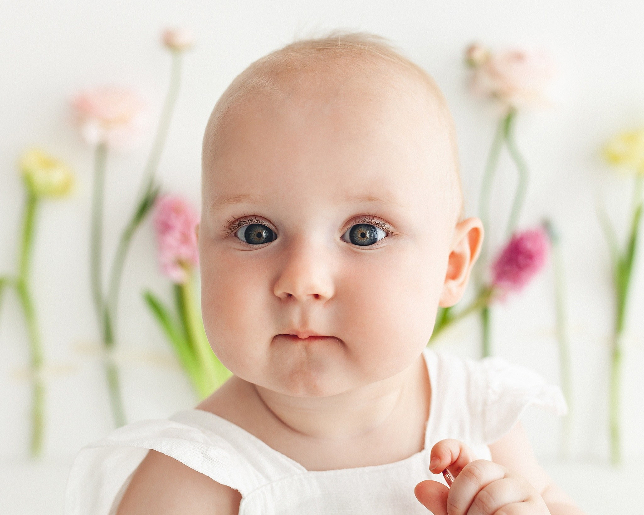 Baby and flowers. Детский фотограф в Самаре
