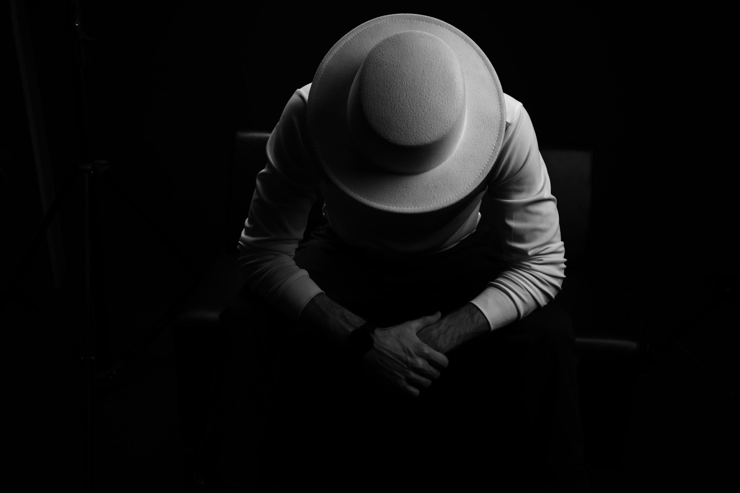 The White hat Alex. Профессиональный фотограф в Воронеже Владислав Крылов