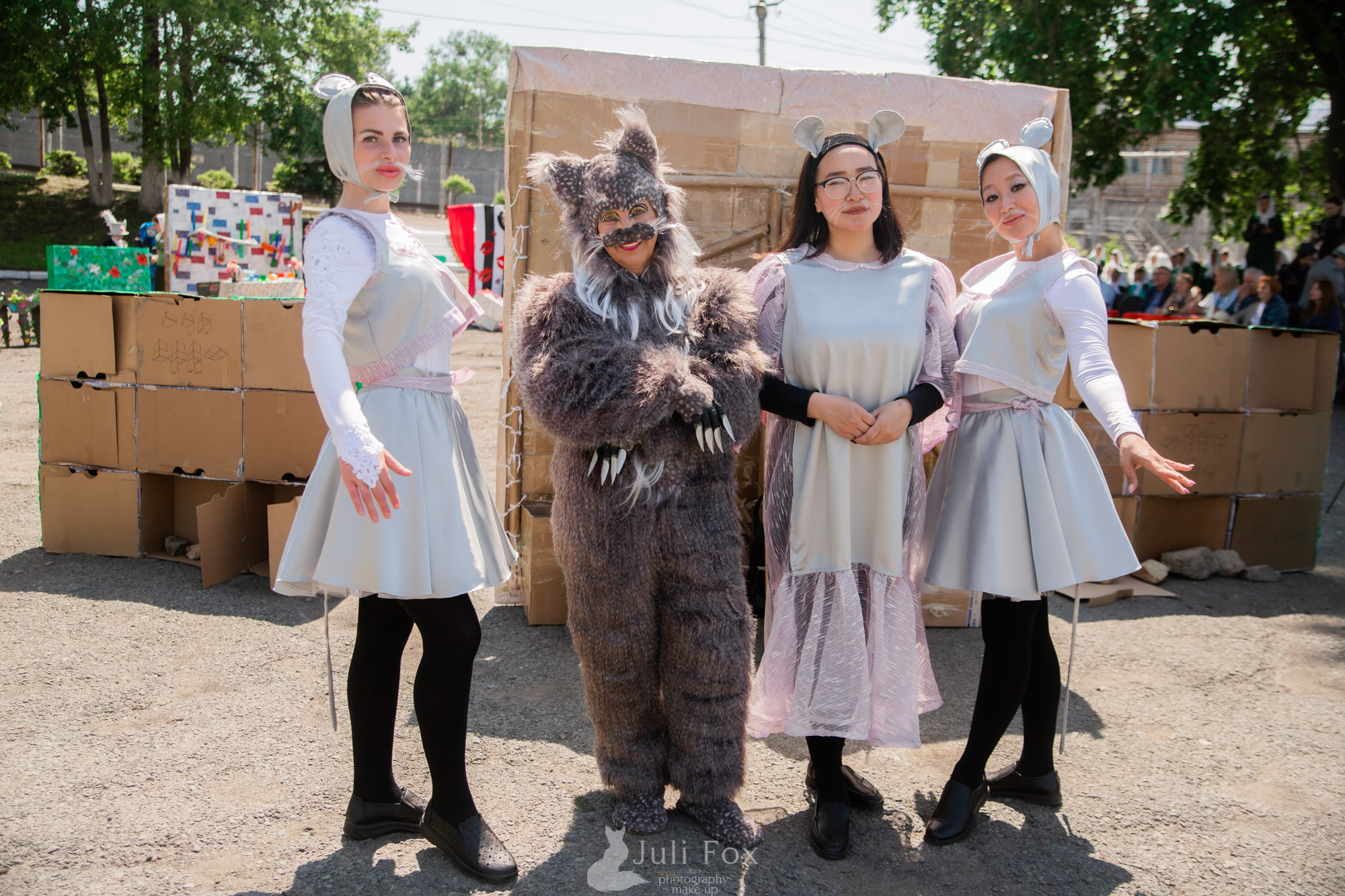 Репортажная фотосъемка во Владивостоке. Портретный, свадебный, репортажный фотограф во Владивостоке Юлиана Джули Фокс