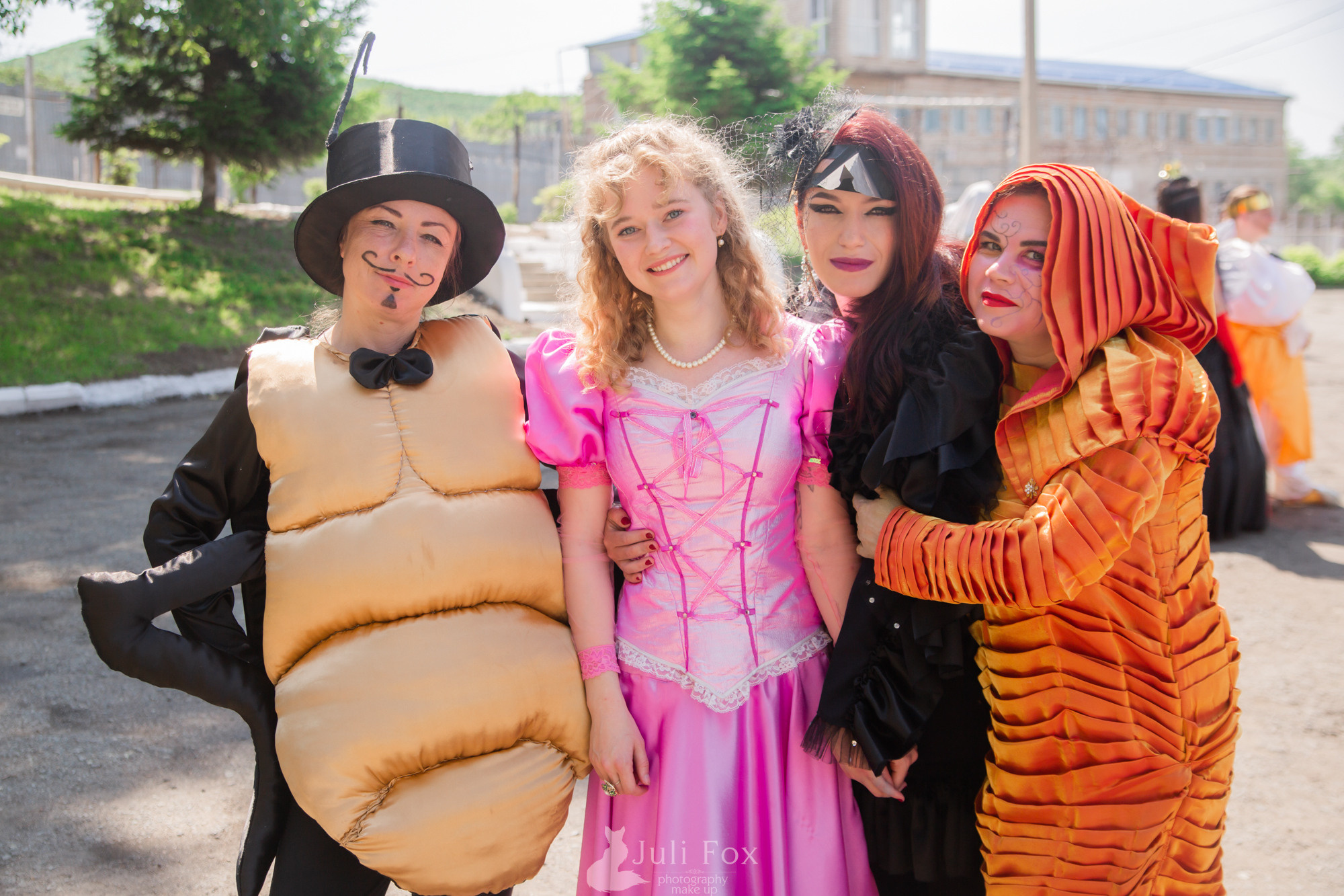 Репортажная фотосъемка во Владивостоке. Портретный, свадебный, репортажный фотограф во Владивостоке Юлиана Джули Фокс