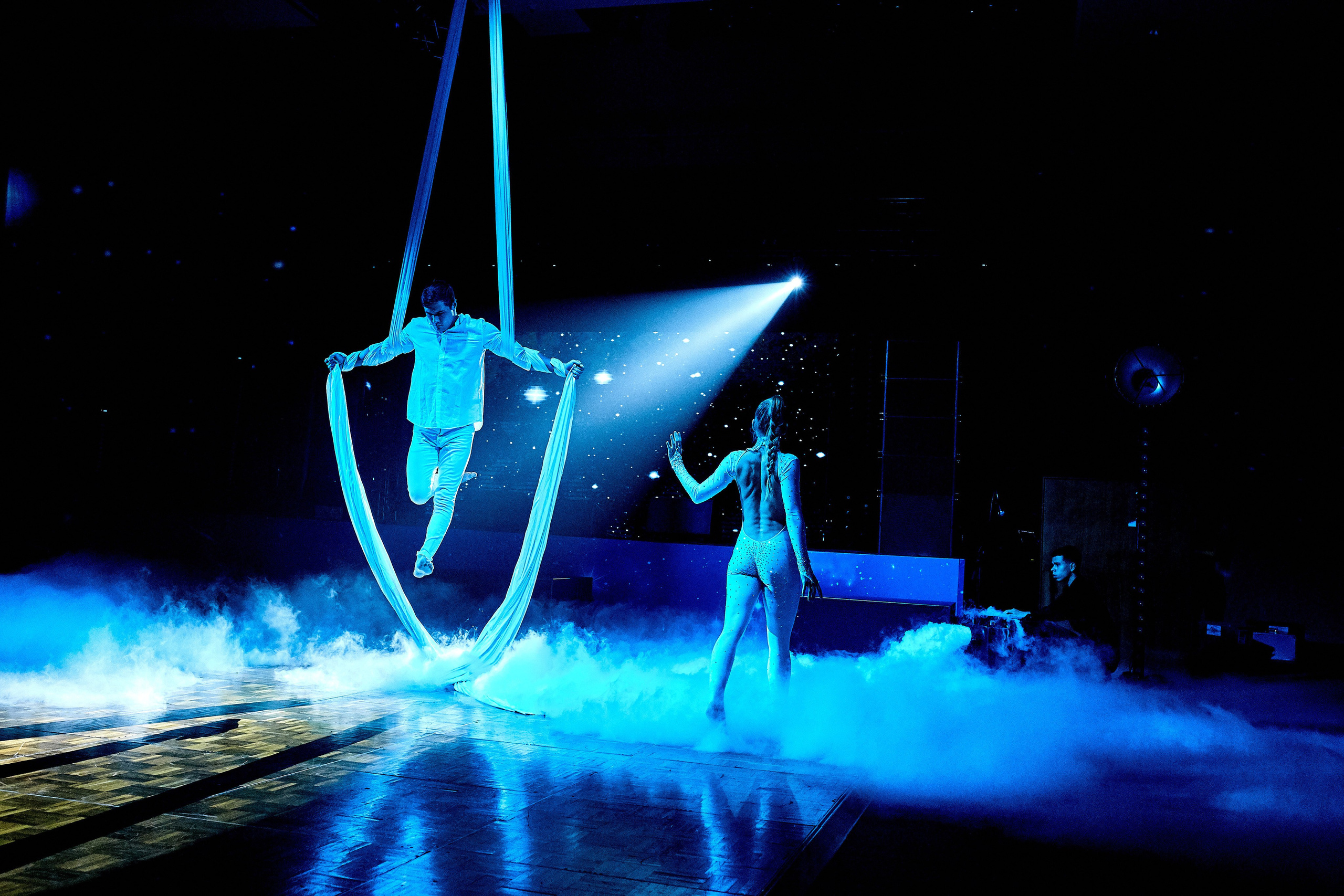 Фотограф на корпоратив в Москве, заказать услуги фотосъёмки — Цены, стоимость услуг профессионального фотографа на фотосессию корпоратива