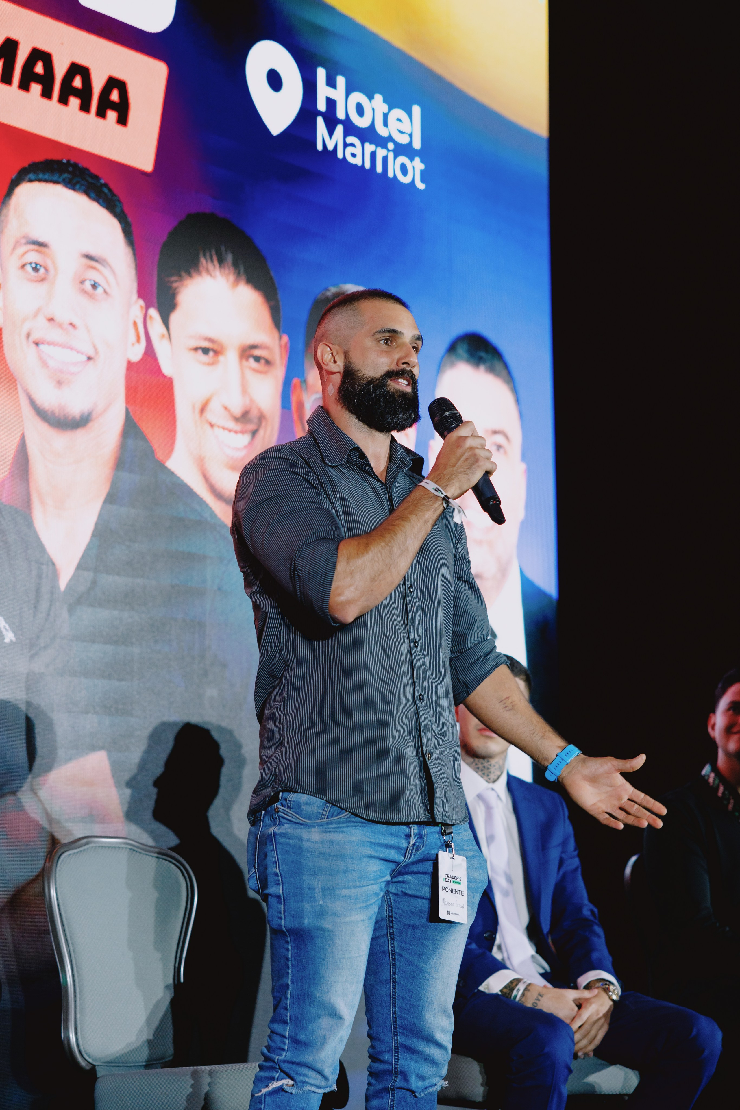 TRADERS DAY By NeomAAA Medellin. NeomAAA Funds Gallery