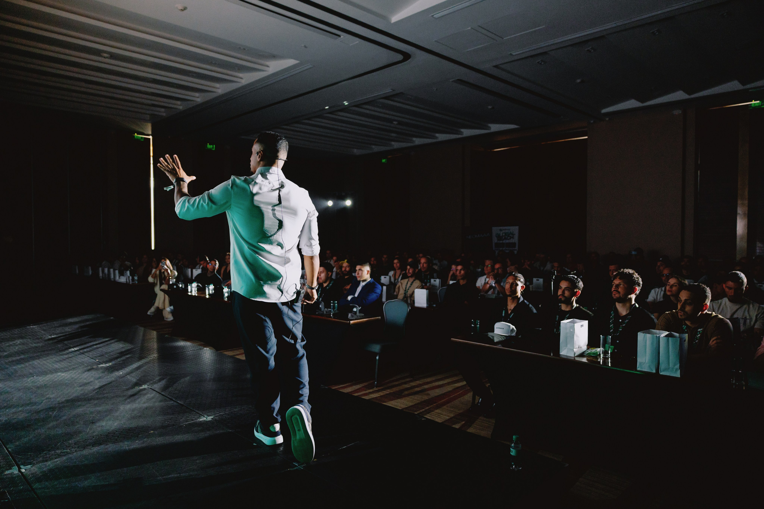 TRADERS DAY By NeomAAA Medellin. NeomAAA Funds Gallery