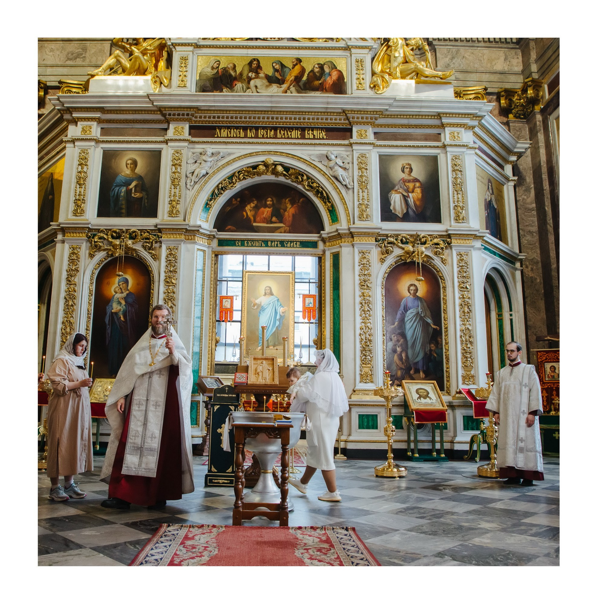 Где крестить в санкт петербурге, какой храм выбрать для крещения спб, лучший храм чтоб крестить в Питере, душевные батюшки в СПб, крестят ли в Исаакиевском соборе, какую церковь для крещения, сколько стоит креститься