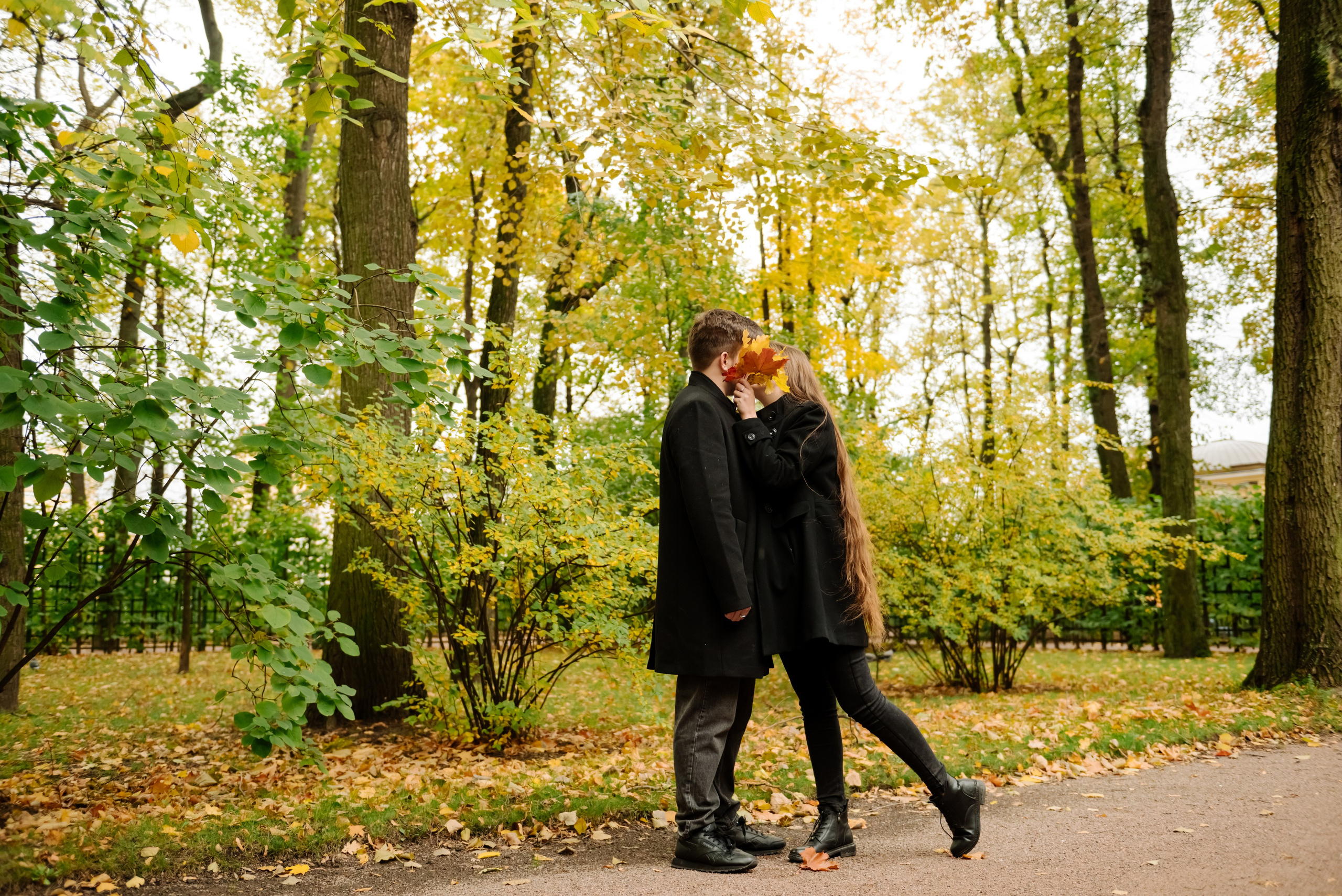Осенняя фотосессия в Питере в Летнем саду и у Михайловского замка. Свадебный и сеейный фотограф в Санкт-Петербурге Елена Худякова