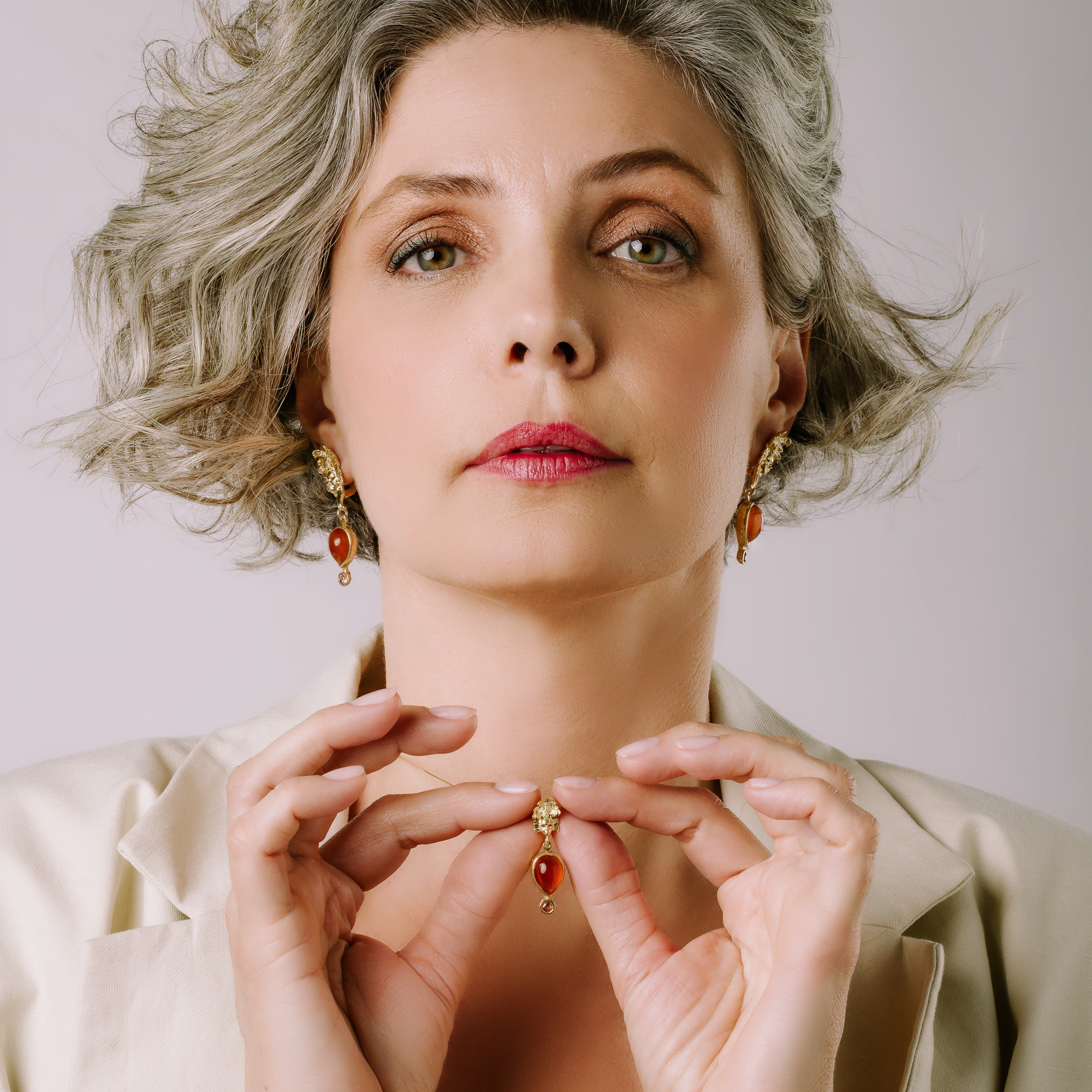 IRStudio: фотосъемка ювелирных украшений на моделях. Рекламный и предметный фотограф Марченков Антон