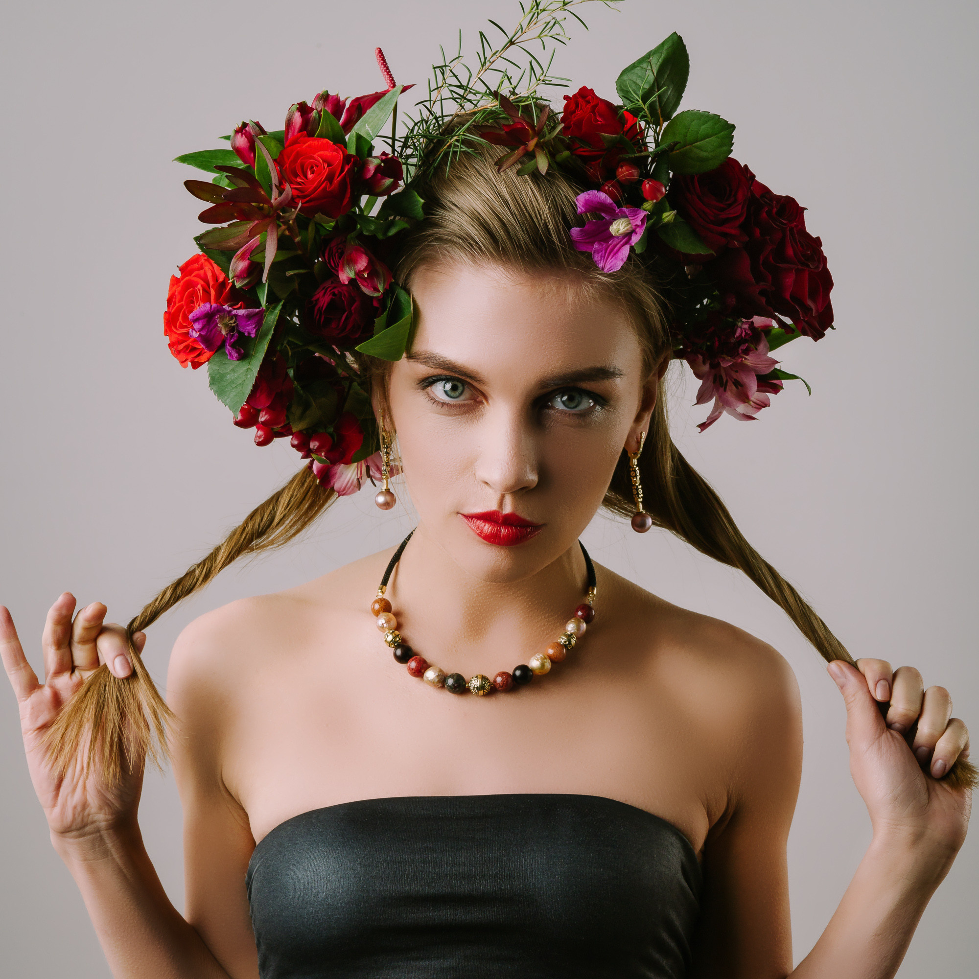 IRStudio: фотосъемка ювелирных украшений на моделях. Рекламный и предметный фотограф Марченков Антон