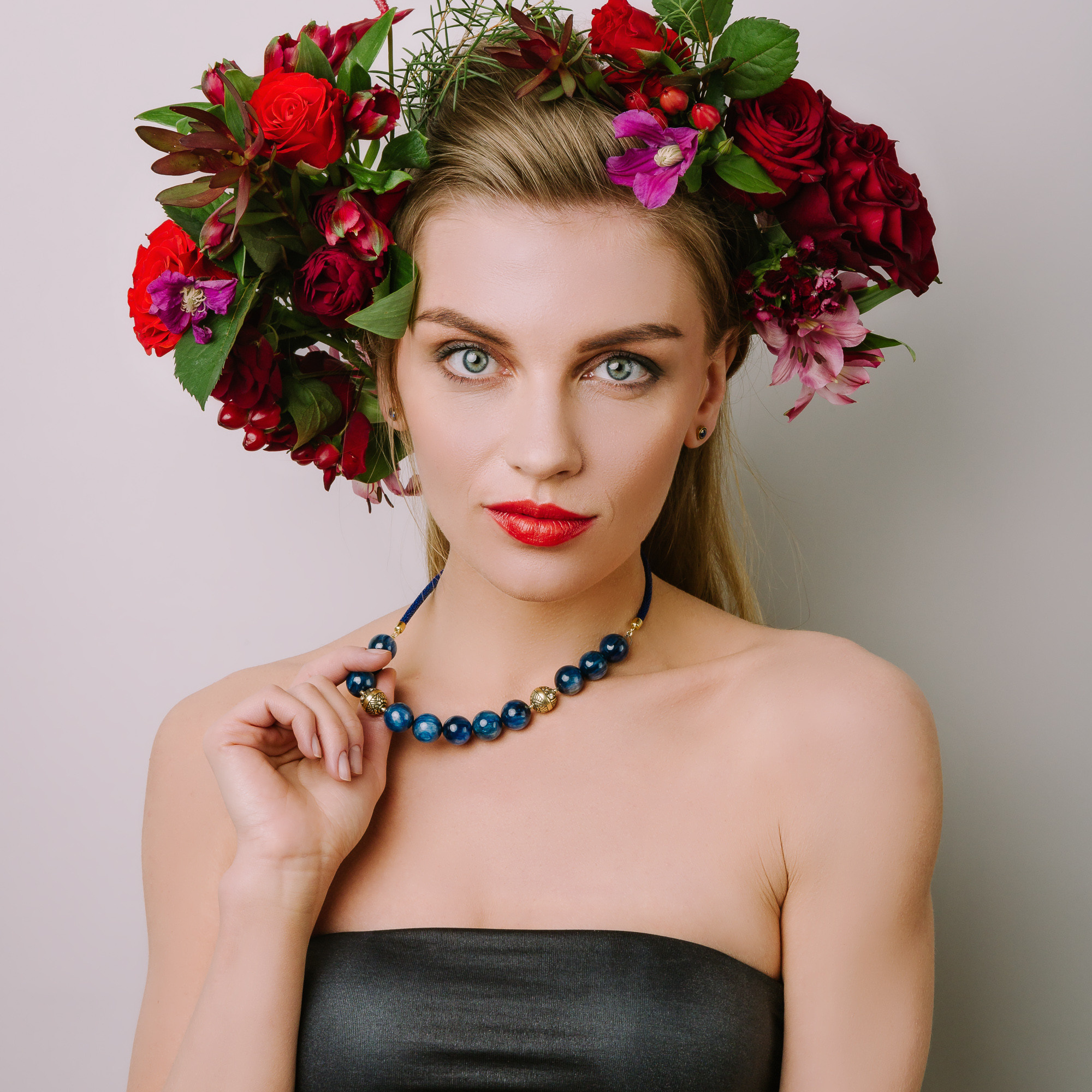 IRStudio: фотосъемка ювелирных украшений на моделях. Рекламный и предметный фотограф Марченков Антон