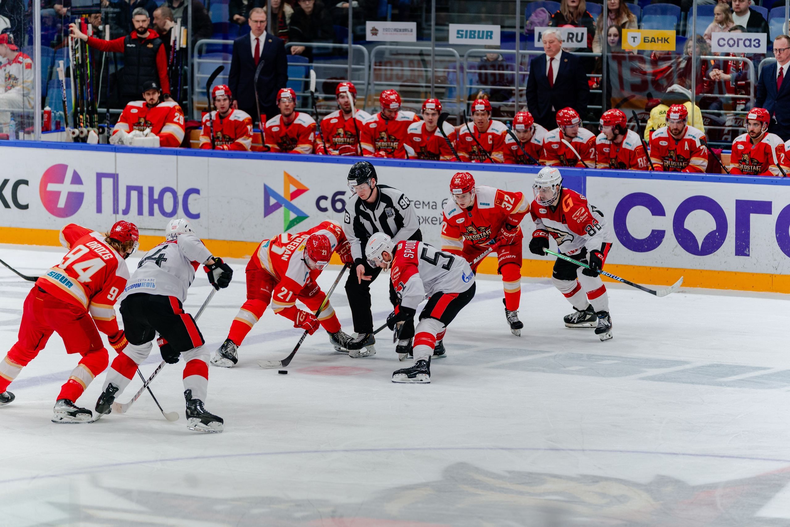 КХЛ КУНЬЛУНЬ РС — АВАНГАРД 22 МАРТА 2025. Репортажный фотограф в Москве Измалков Артем