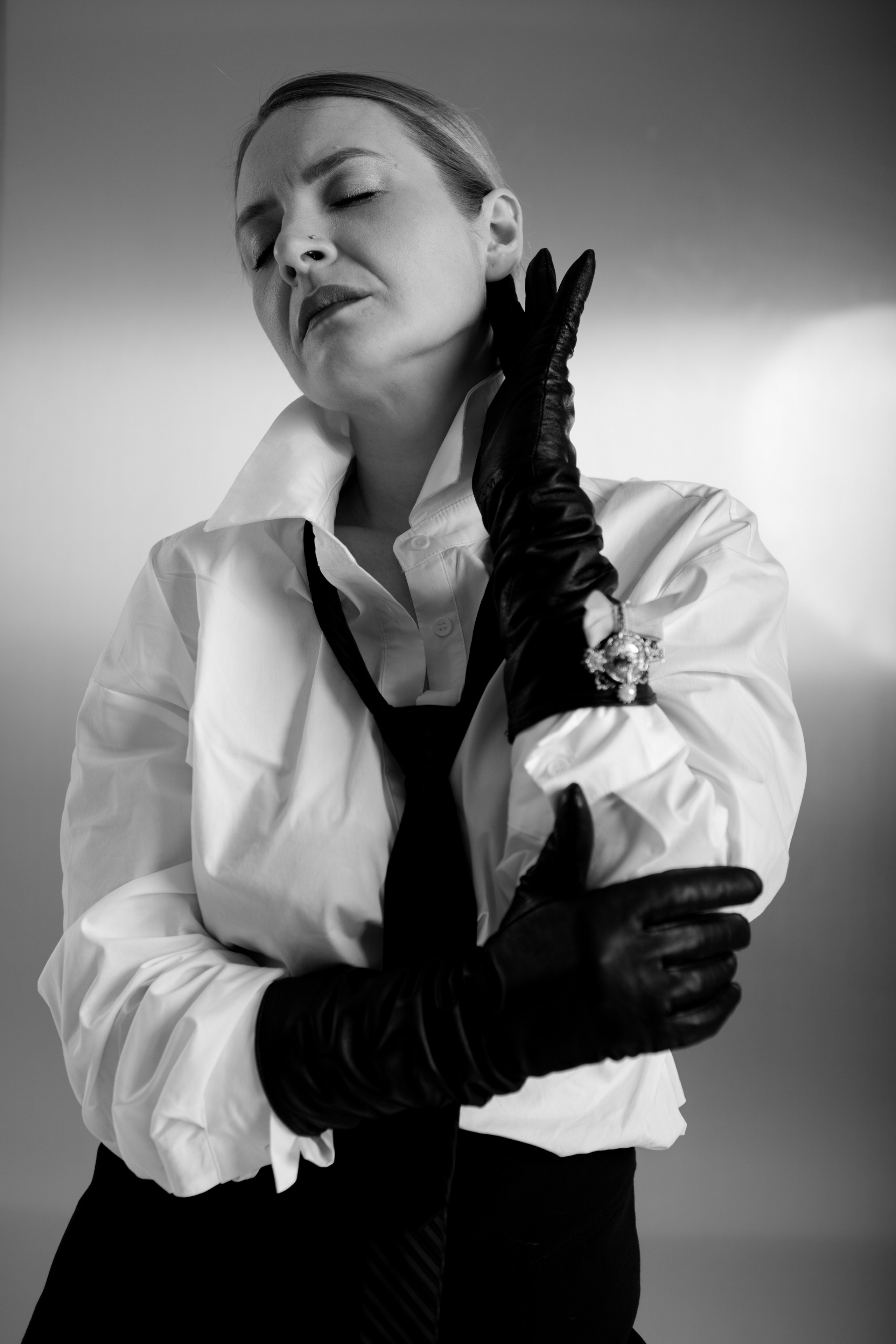 Сила и соблазн в каждом кадре: офисная фотосессия для уверенных женщин. Свадебный фотограф в Москве