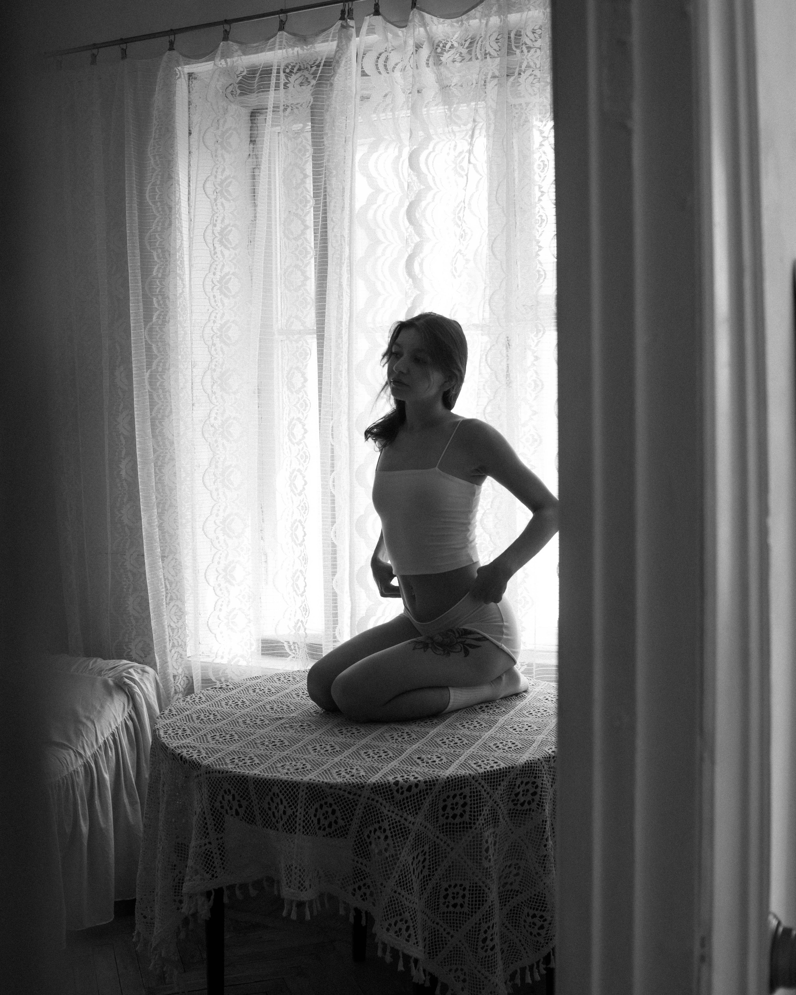 Аня. Женский фотограф. Создатель украшений ручной работы. Модель