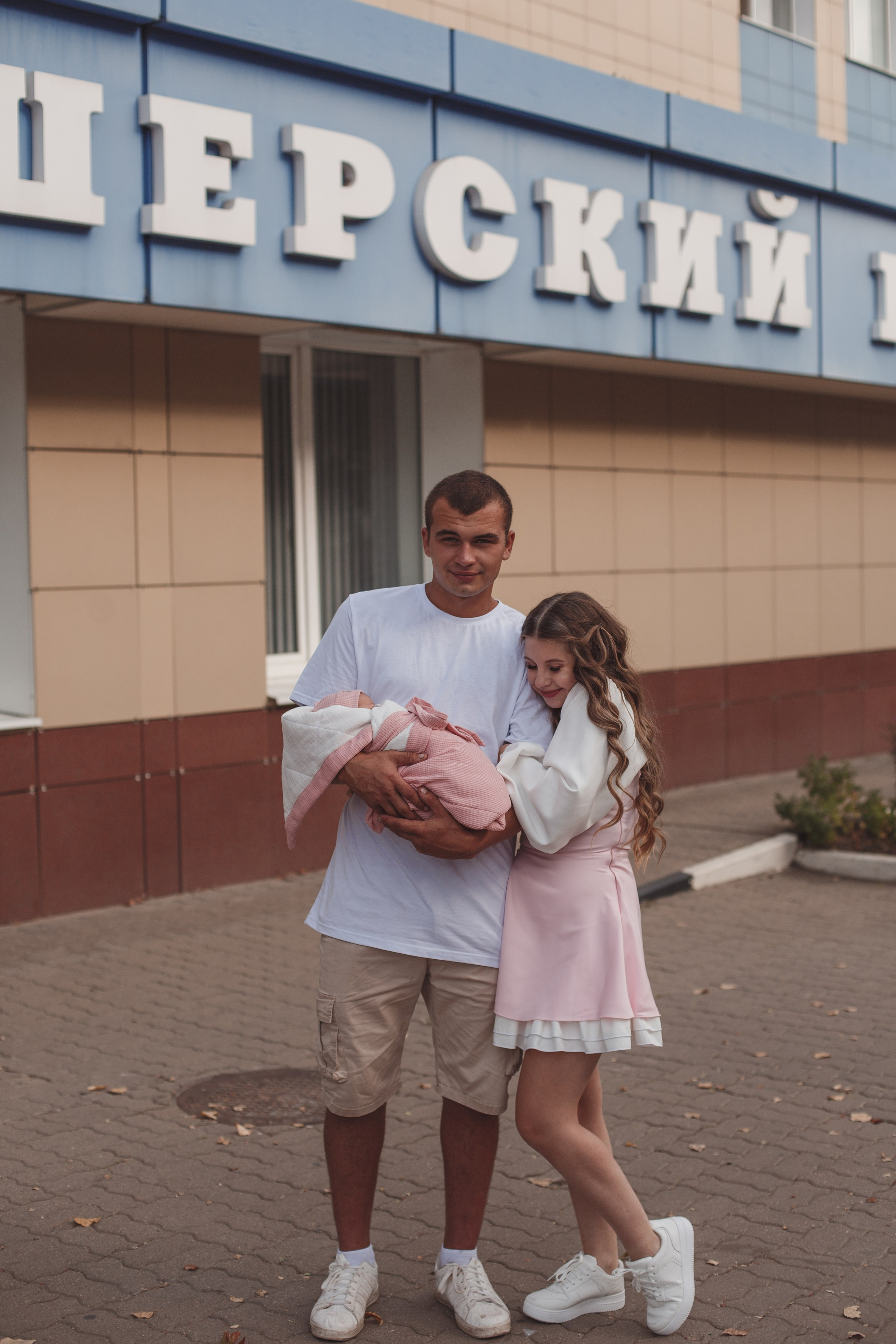 Фотограф на выписку из роддома в Белгороде. Свадебный и контент фотограф в Белгороде Ярослав Гаврилейченко