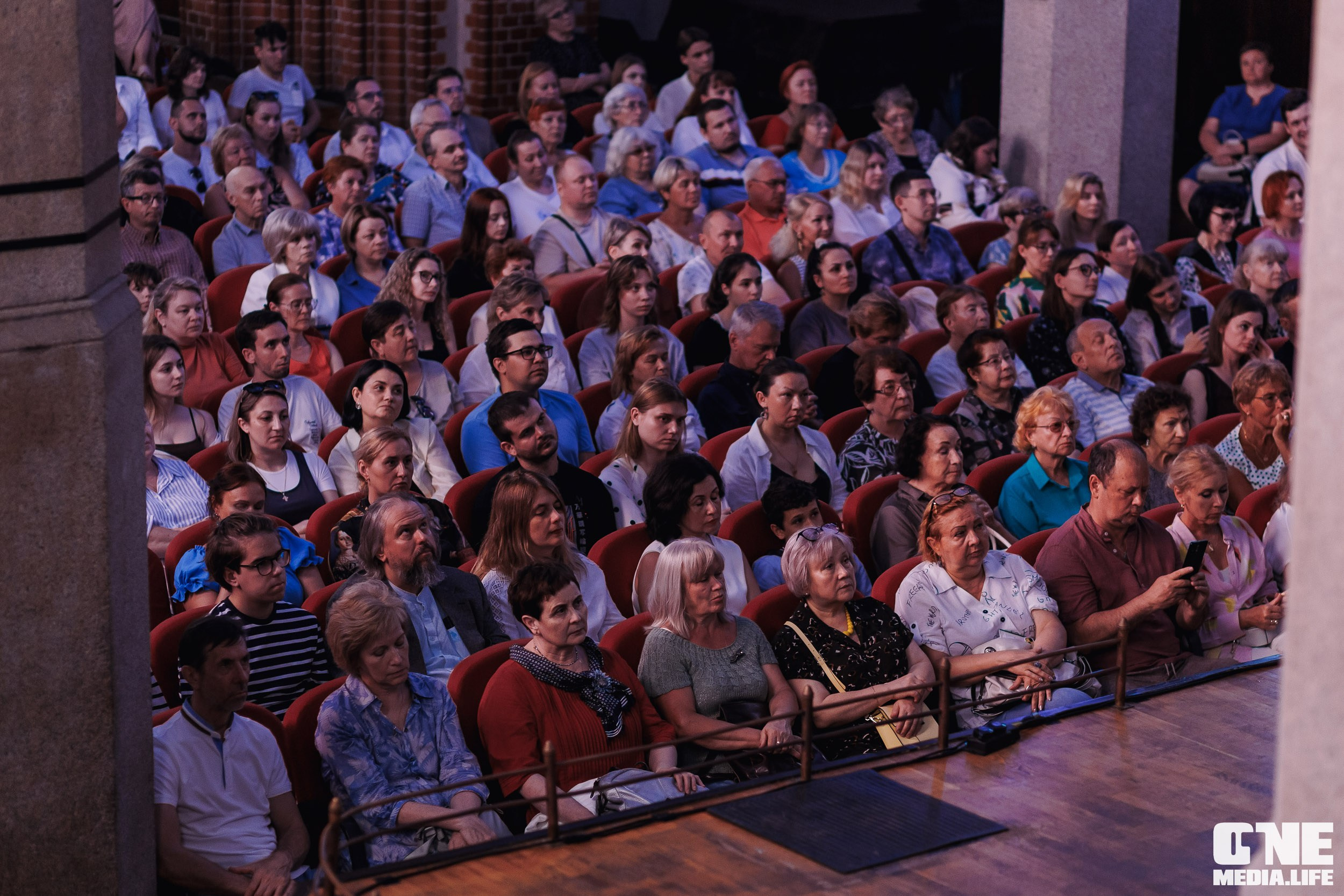 Фоторепортаж из Калининградской филармонии. One Media Life: фоторепортажи, фотоотчеты с мероприятий и заведений