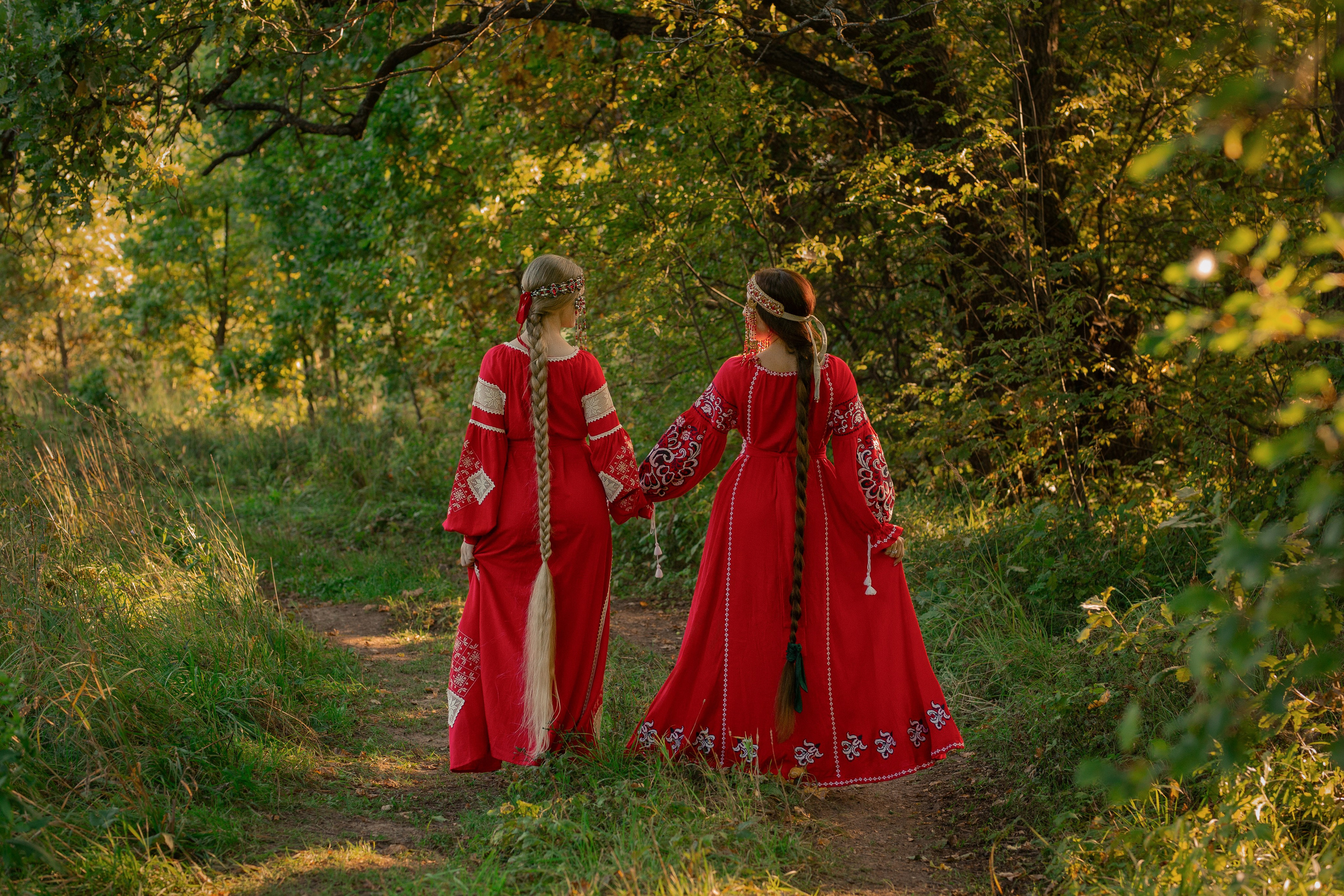 Прокат костюмов в русском стиле в Нижнем Новгороде. Русская и славянская одежда. Современна русская одежда