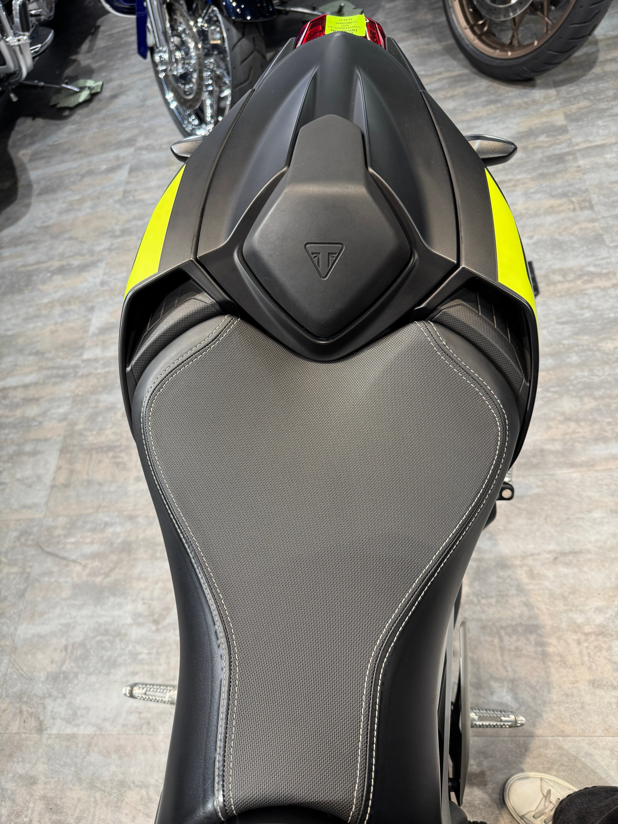 Triumph Street Triple 765 RS 2020. Hello Davidson, Москва. Только хорошие мотоциклы…